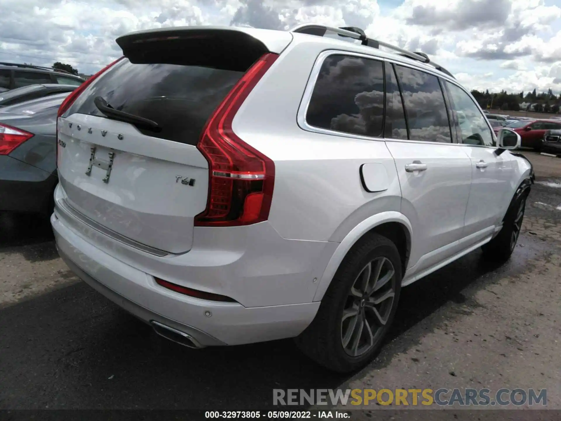 4 Фотография поврежденного автомобиля YV4A22PK9K1463363 VOLVO XC90 2019