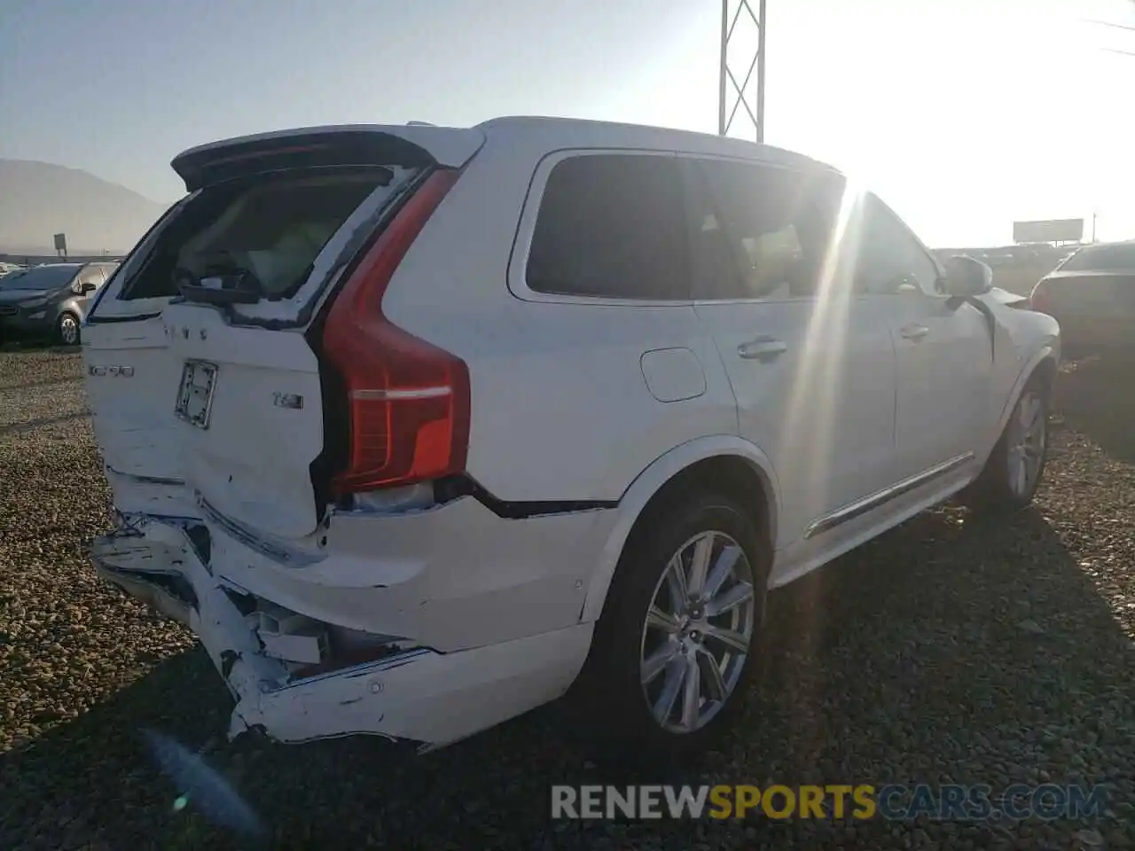 4 Photograph of a damaged car YV4A22PL0K1454916 VOLVO XC90 2019