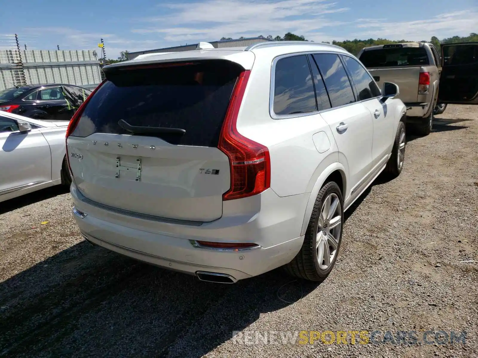 4 Photograph of a damaged car YV4A22PL0K1509378 VOLVO XC90 2019