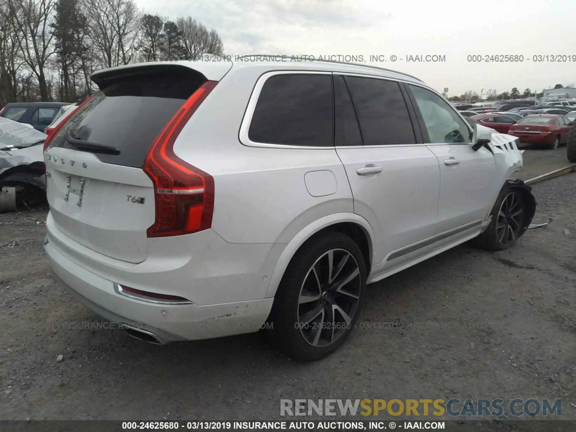 4 Photograph of a damaged car YV4A22PL2K1427362 VOLVO XC90 2019