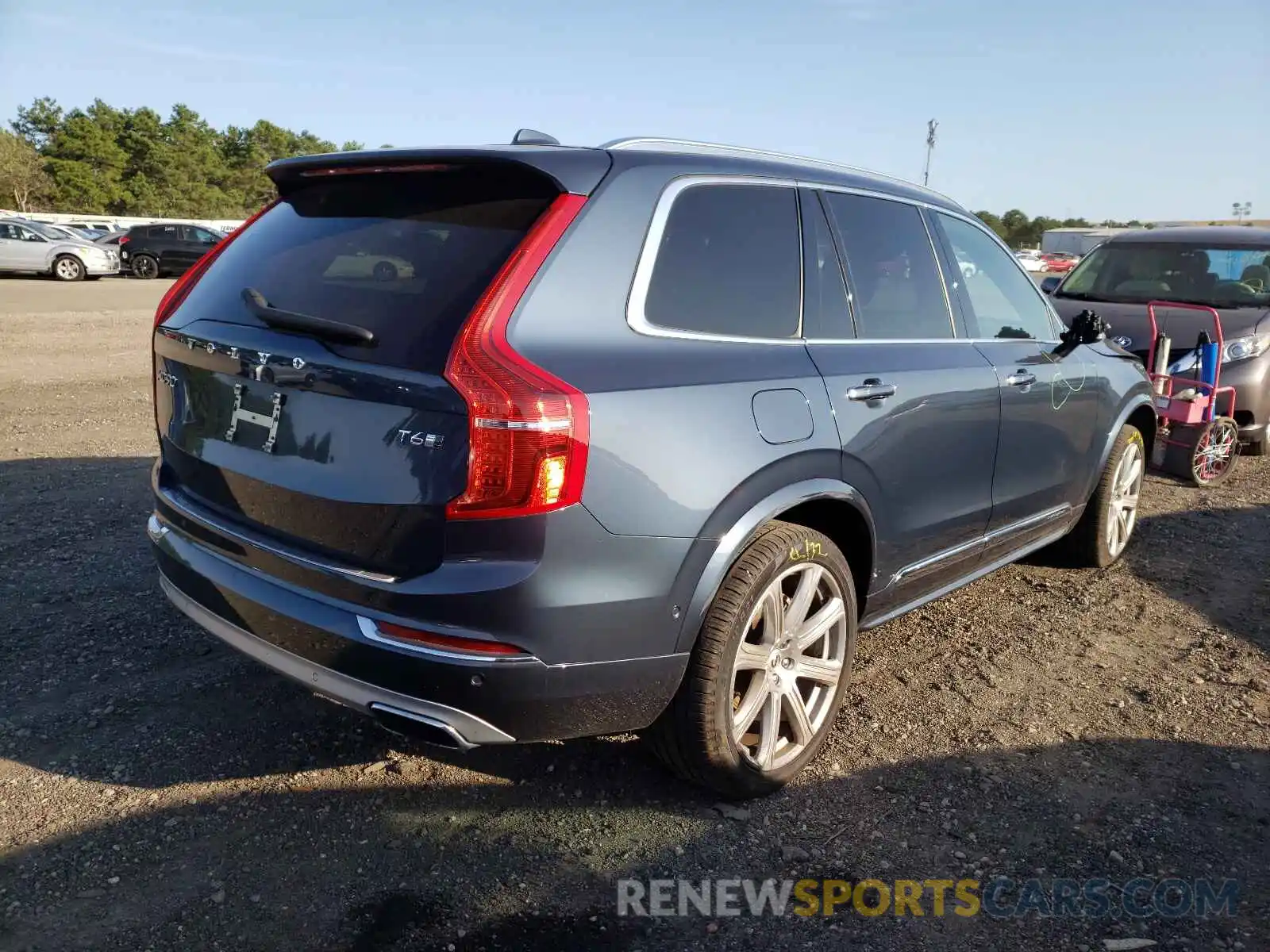 4 Photograph of a damaged car YV4A22PL3K1474965 VOLVO XC90 2019