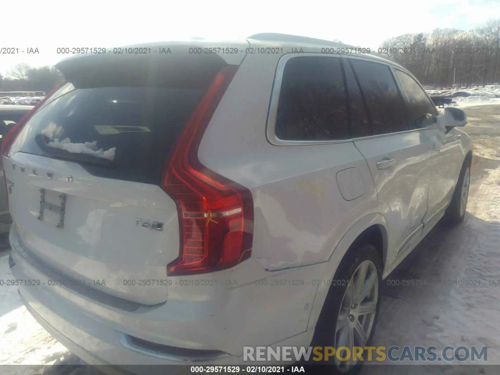 4 Photograph of a damaged car YV4A22PL4K1466146 VOLVO XC90 2019