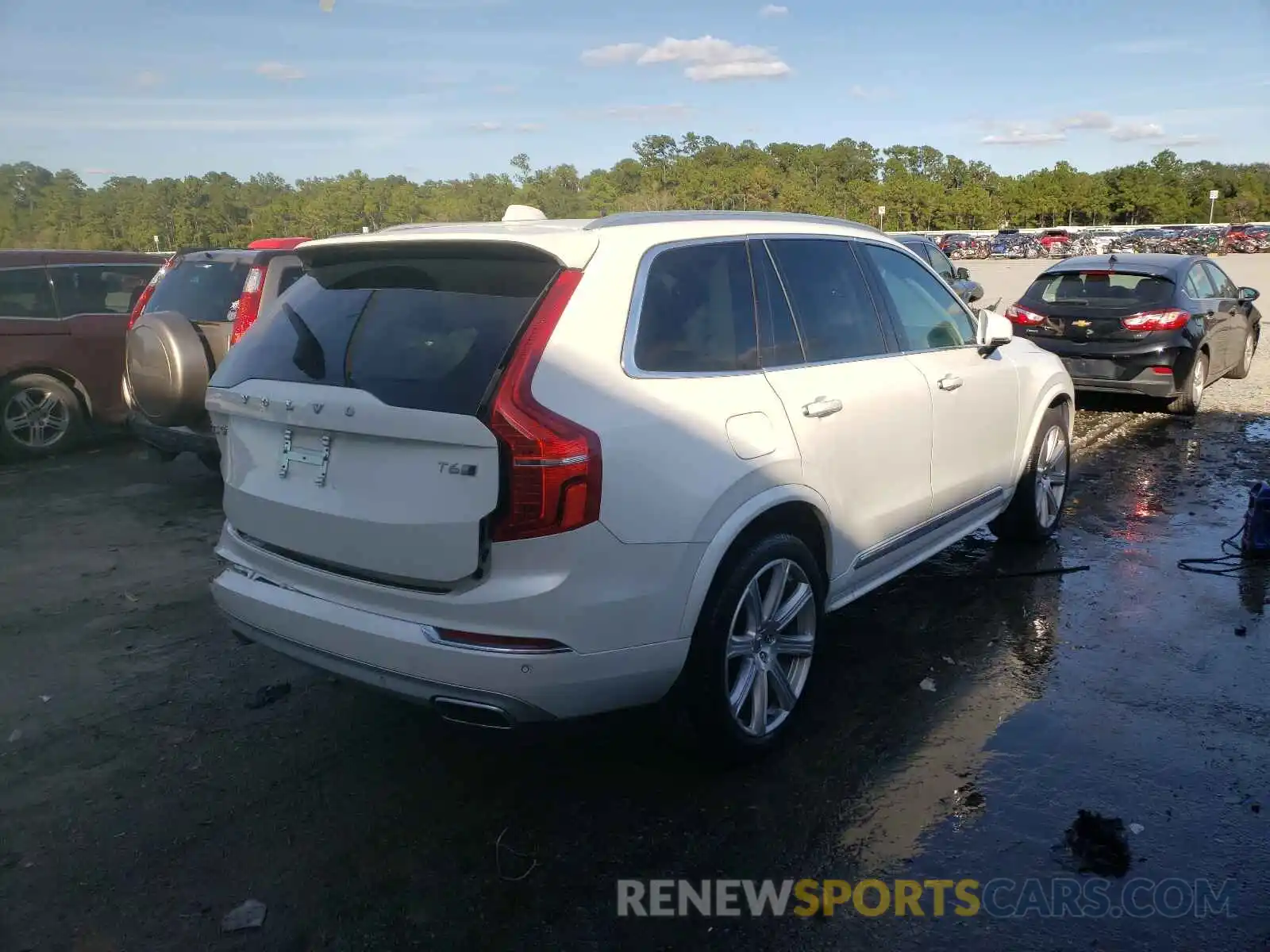 4 Photograph of a damaged car YV4A22PL5K1482534 VOLVO XC90 2019