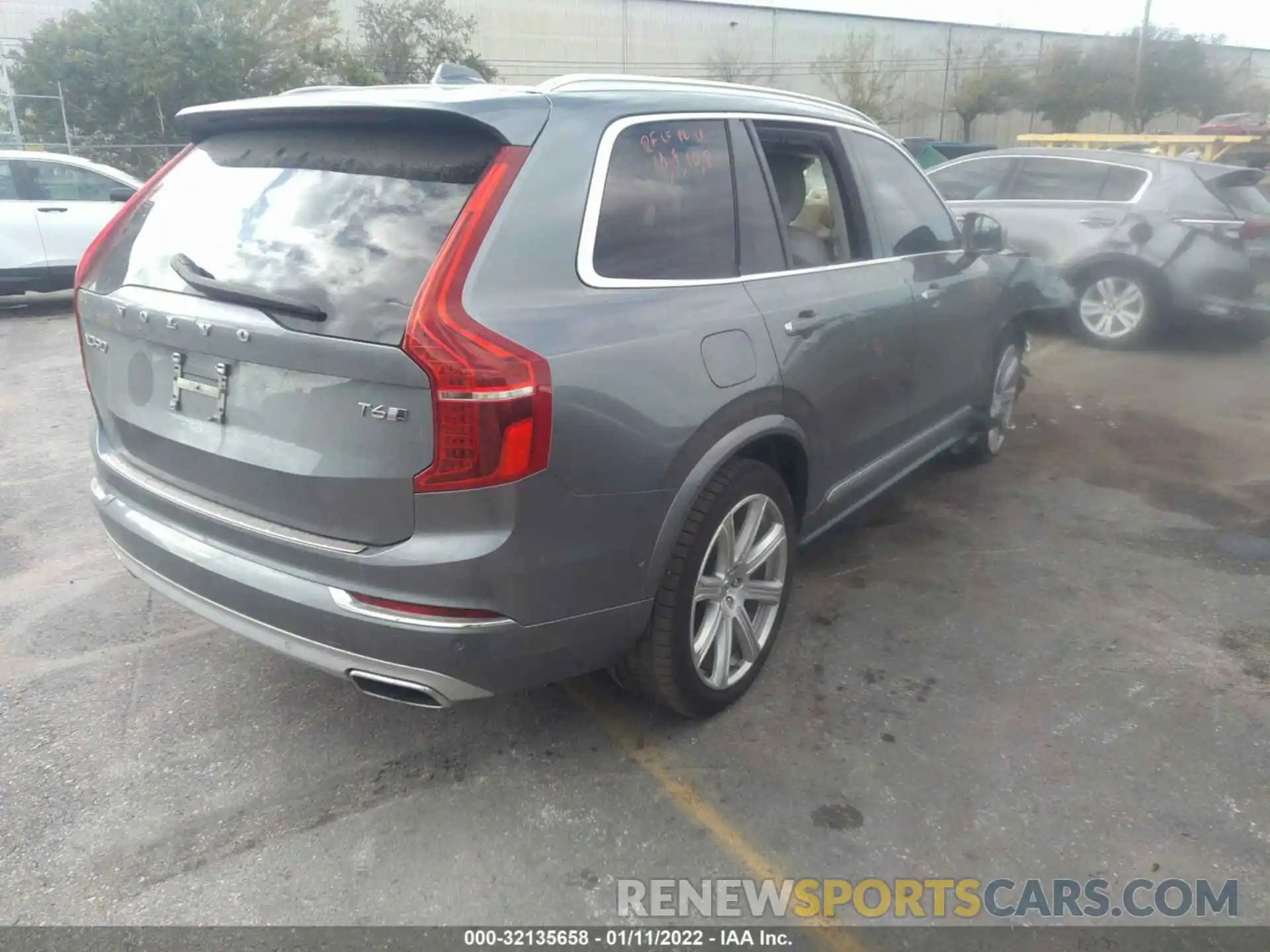 4 Photograph of a damaged car YV4A22PL6K1427140 VOLVO XC90 2019