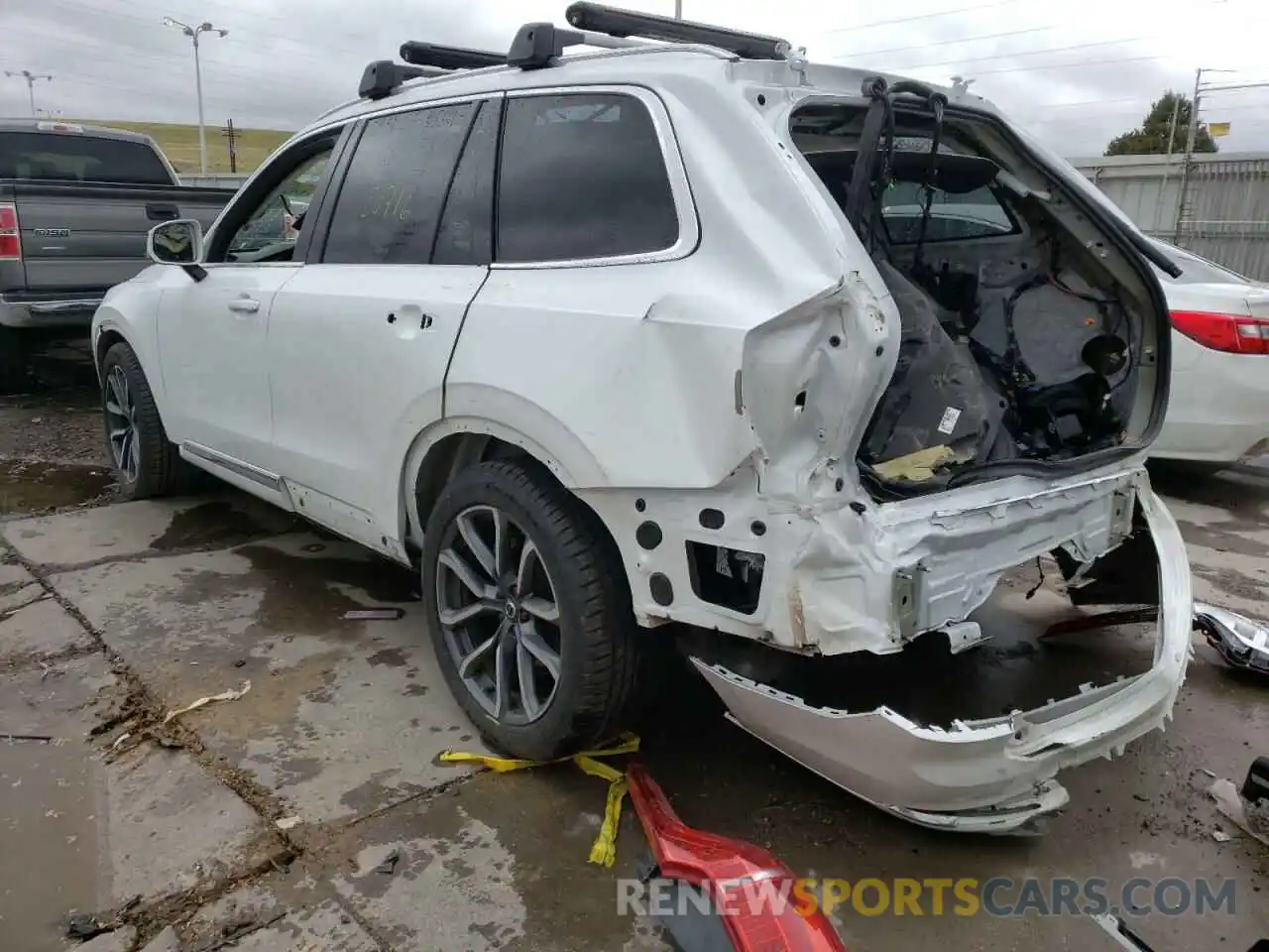 3 Photograph of a damaged car YV4A22PL7K1437093 VOLVO XC90 2019