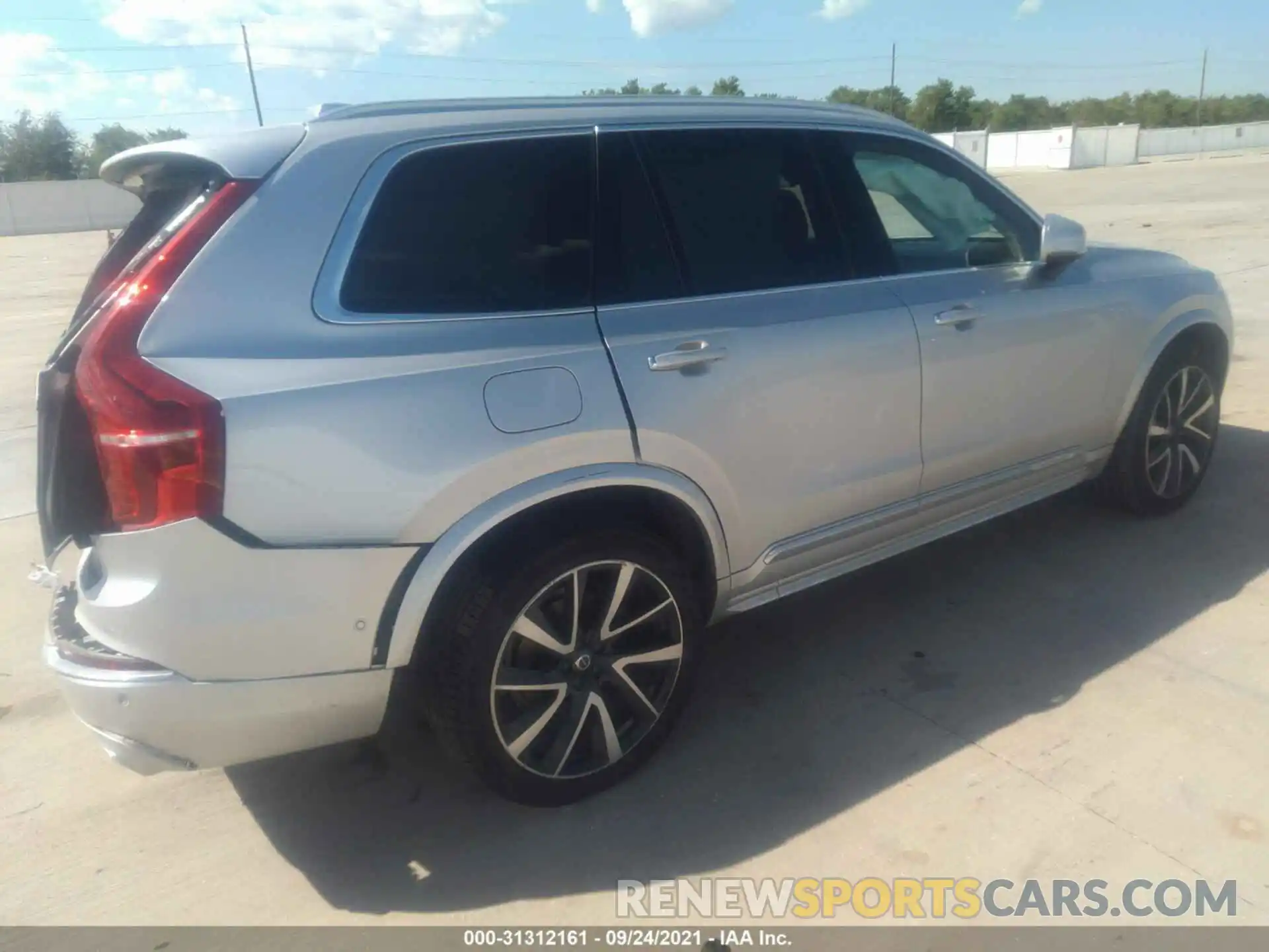 4 Photograph of a damaged car YV4A22PL8K1438446 VOLVO XC90 2019