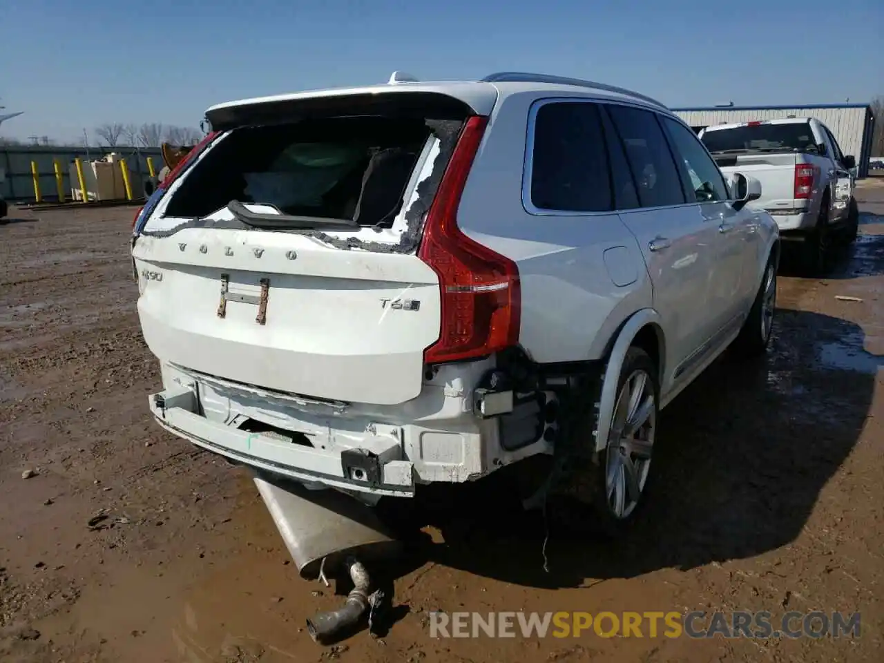 4 Photograph of a damaged car YV4A22PL8K1444733 VOLVO XC90 2019