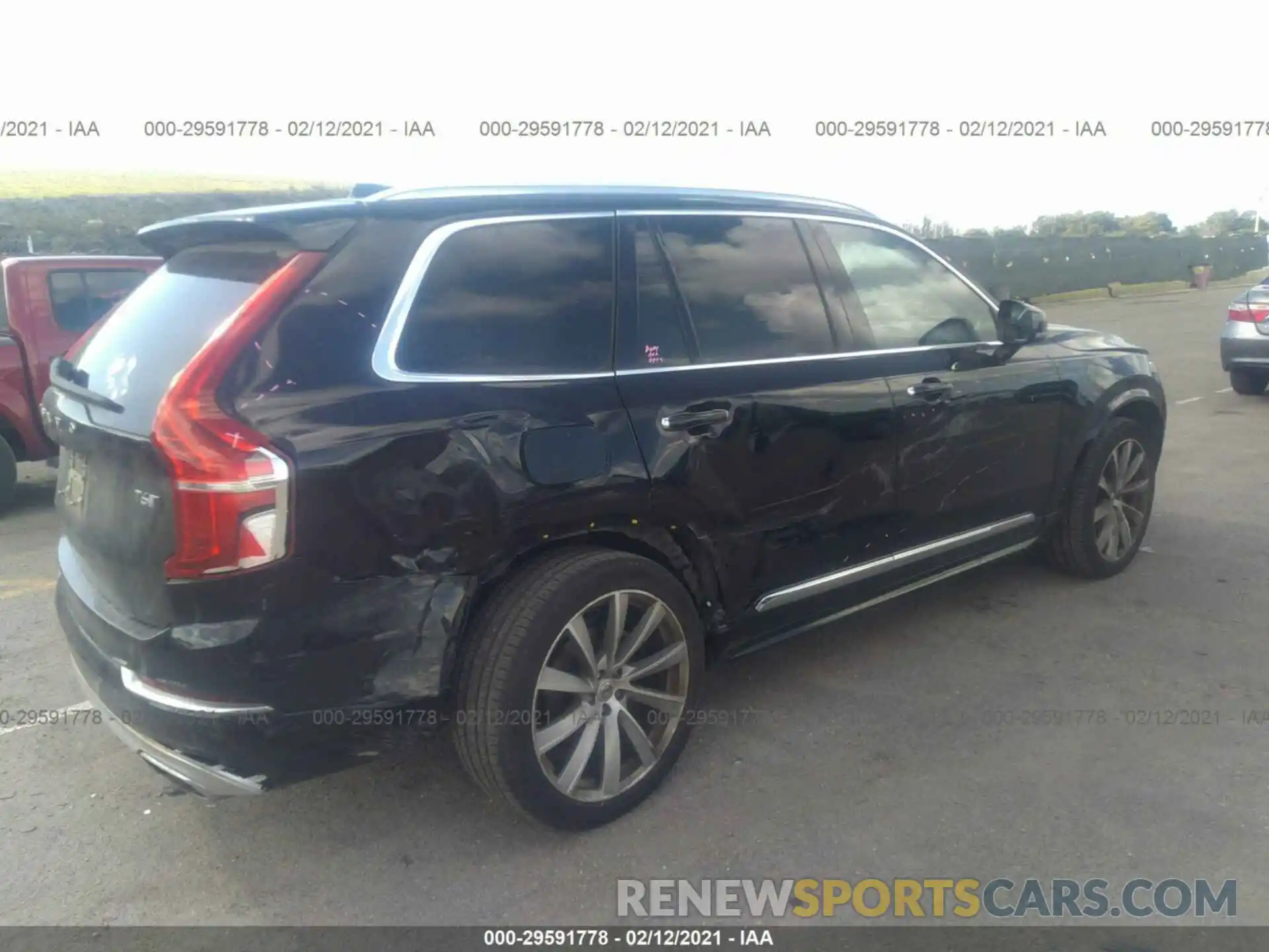 4 Photograph of a damaged car YV4A22PL9K1511808 VOLVO XC90 2019