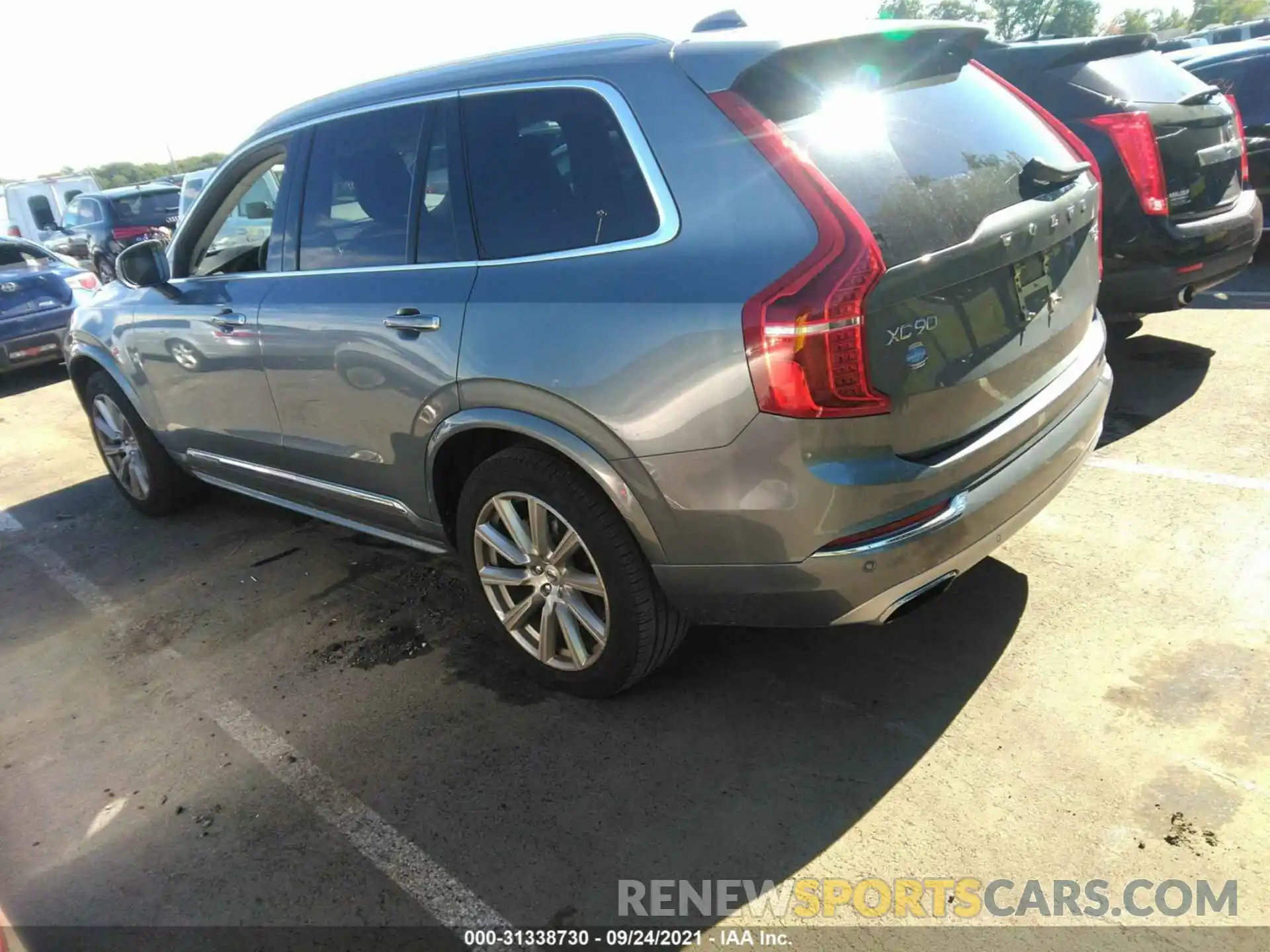 3 Фотография поврежденного автомобиля YV4A22PLXK1456205 VOLVO XC90 2019