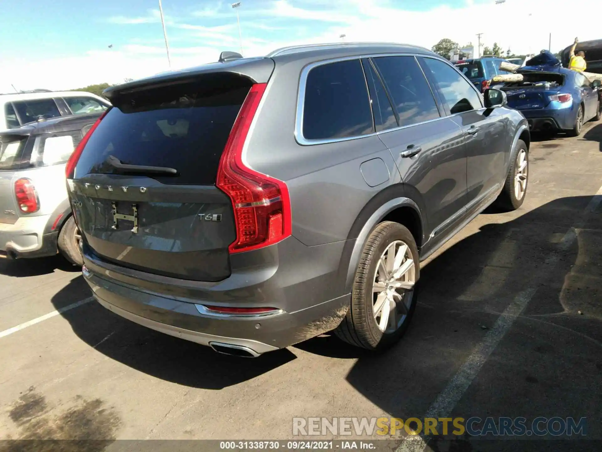 4 Фотография поврежденного автомобиля YV4A22PLXK1456205 VOLVO XC90 2019