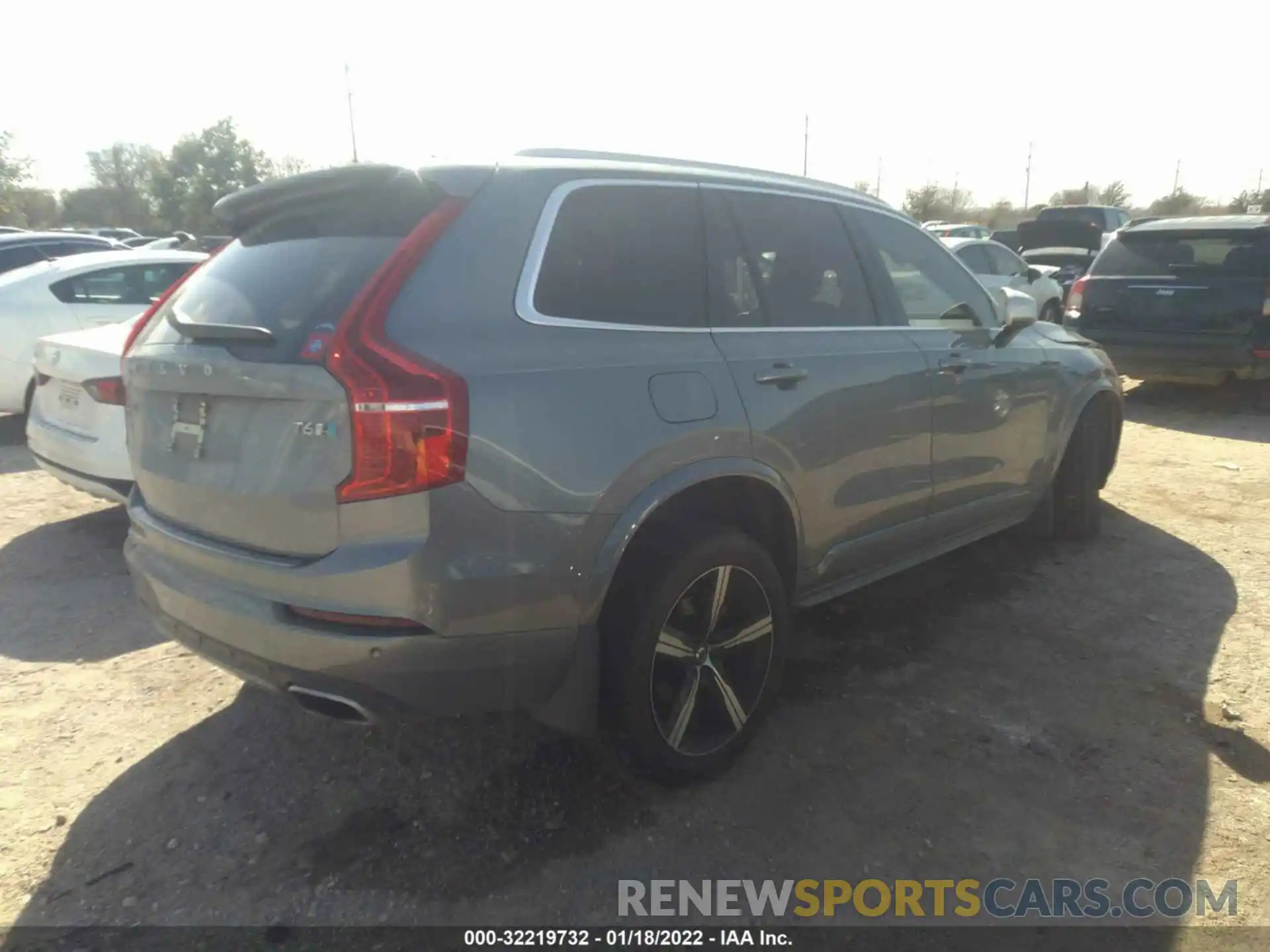 4 Фотография поврежденного автомобиля YV4A22PM5K1439496 VOLVO XC90 2019