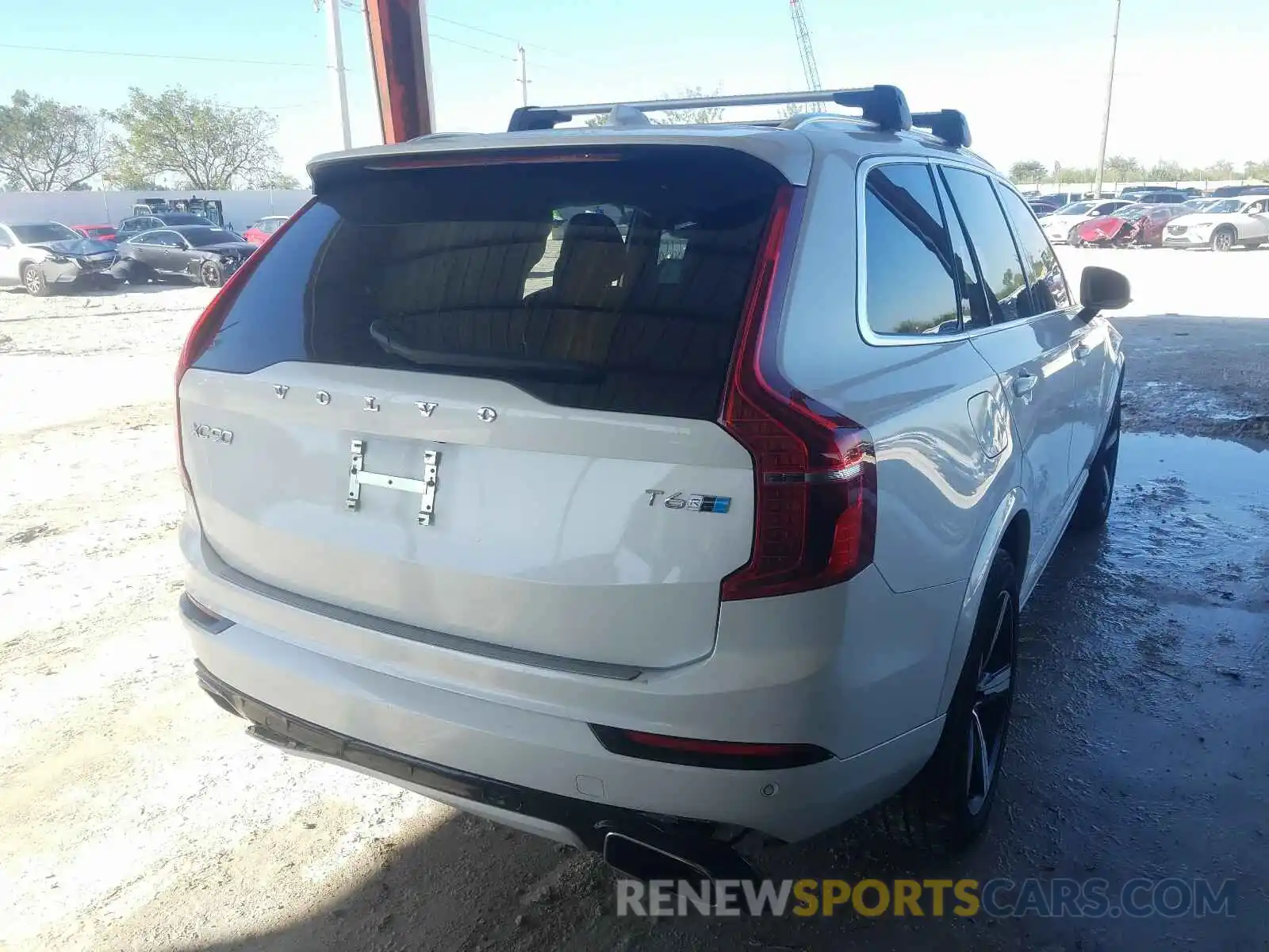 4 Photograph of a damaged car YV4A22PM7K1444909 VOLVO XC90 2019