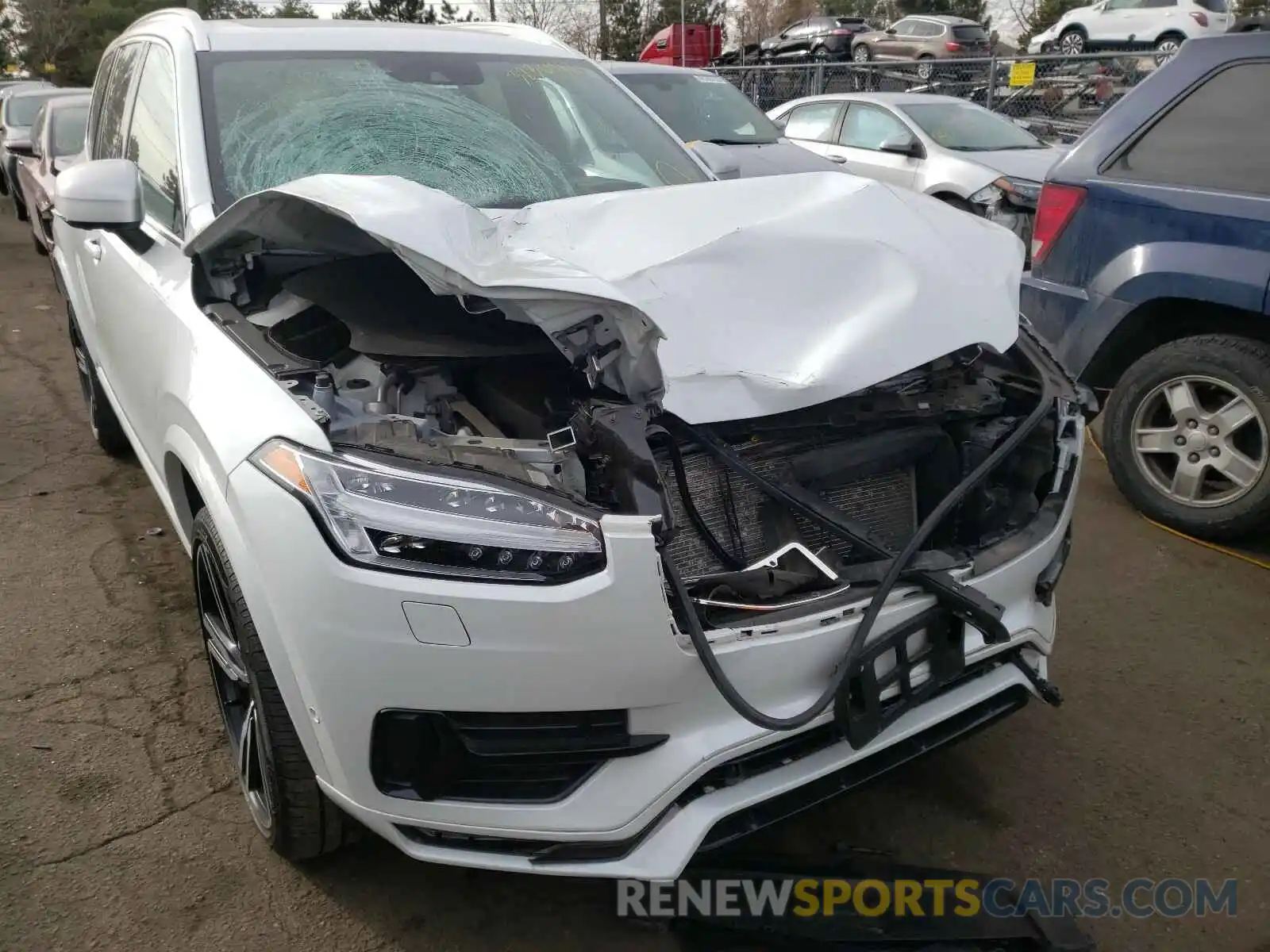 9 Photograph of a damaged car YV4A22PMXK1456925 VOLVO XC90 2019