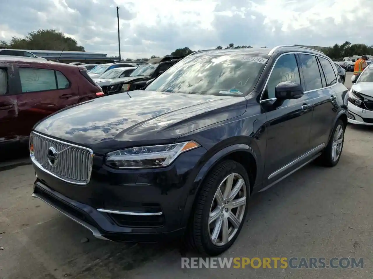 2 Photograph of a damaged car YV4BR0CL3K1422875 VOLVO XC90 2019