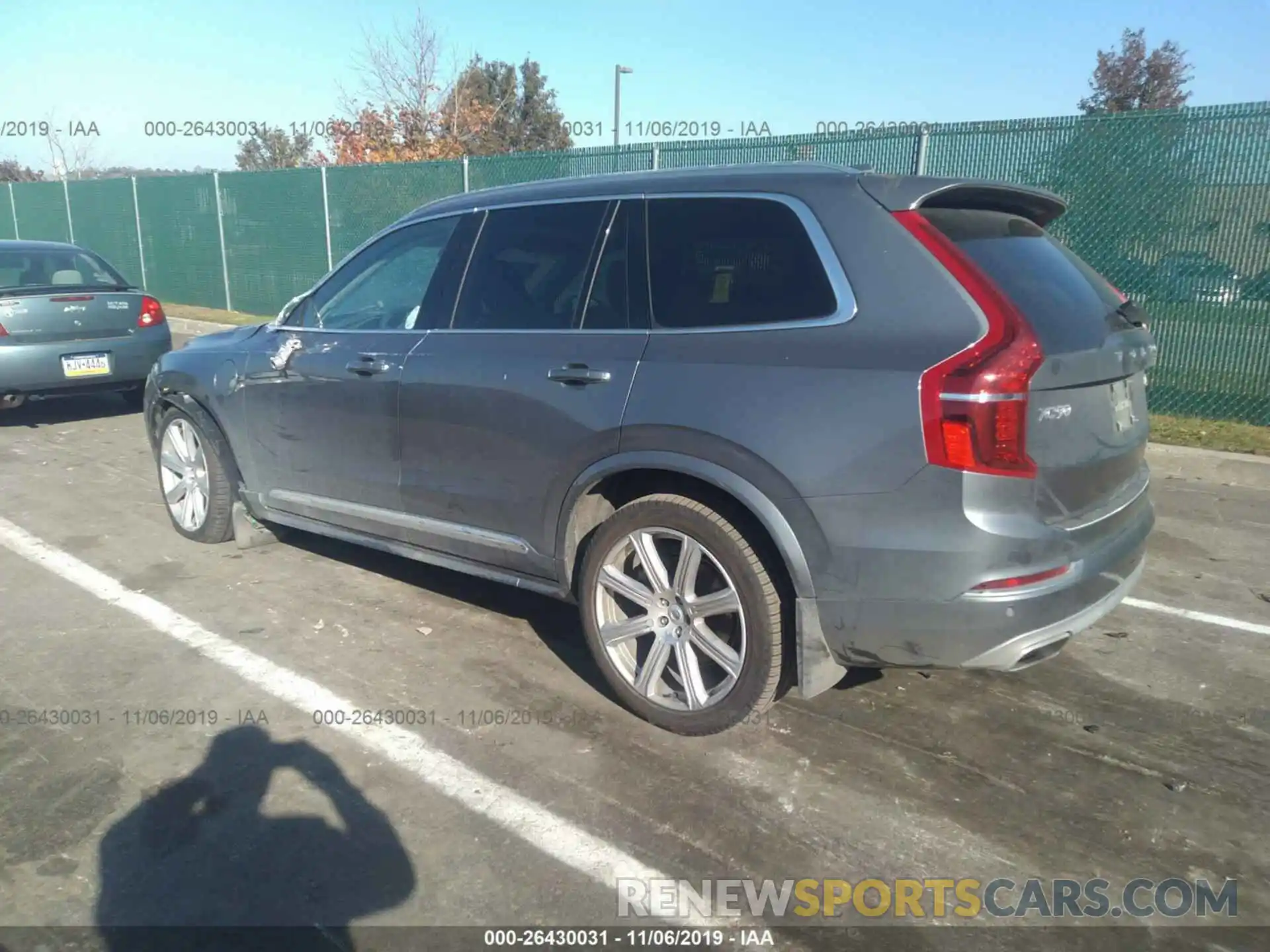 3 Photograph of a damaged car YV4BR0CL3K1500717 VOLVO XC90 2019