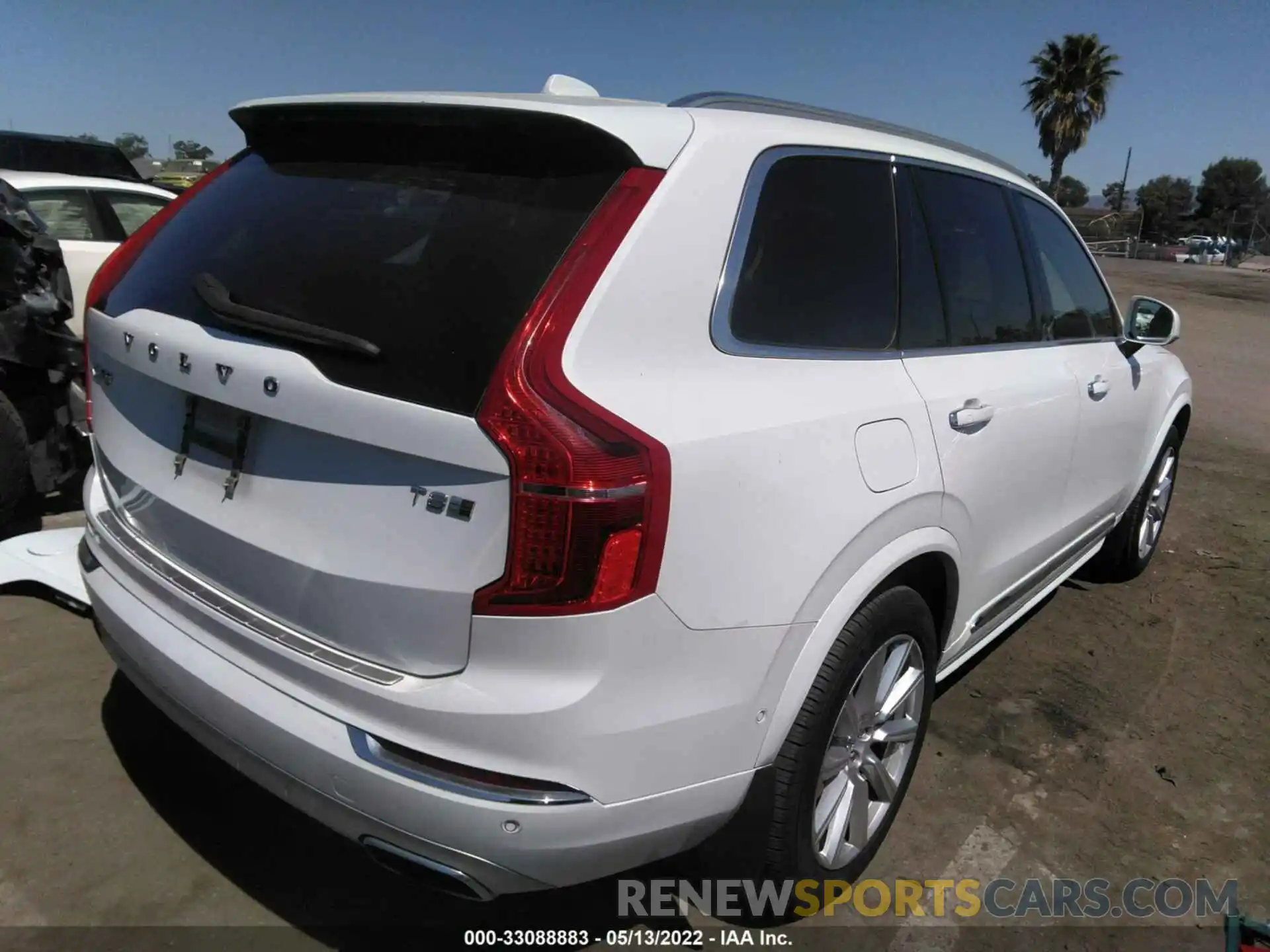 4 Photograph of a damaged car YV4BR0CL5K1450029 VOLVO XC90 2019