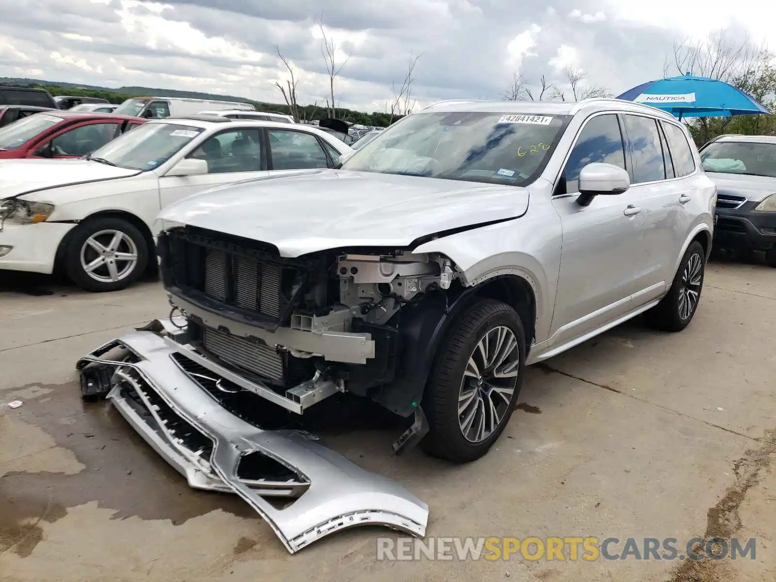 2 Photograph of a damaged car YV4102CK0L1617620 VOLVO XC90 2020