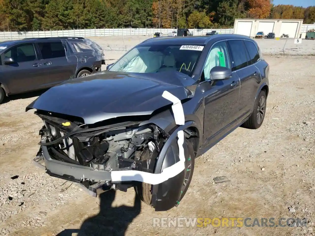 2 Photograph of a damaged car YV4102CK1L1604147 VOLVO XC90 2020