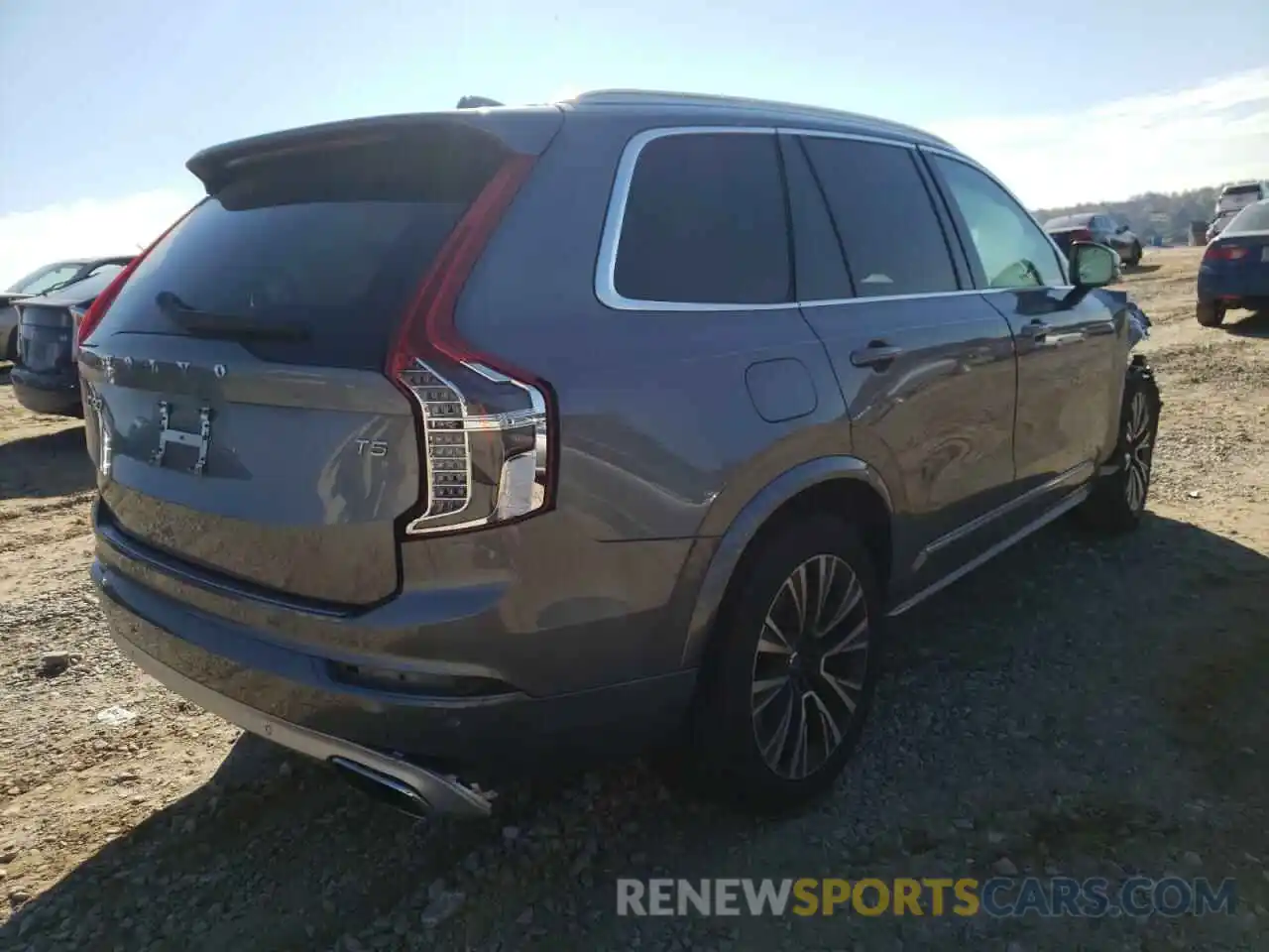 4 Photograph of a damaged car YV4102CK1L1604147 VOLVO XC90 2020