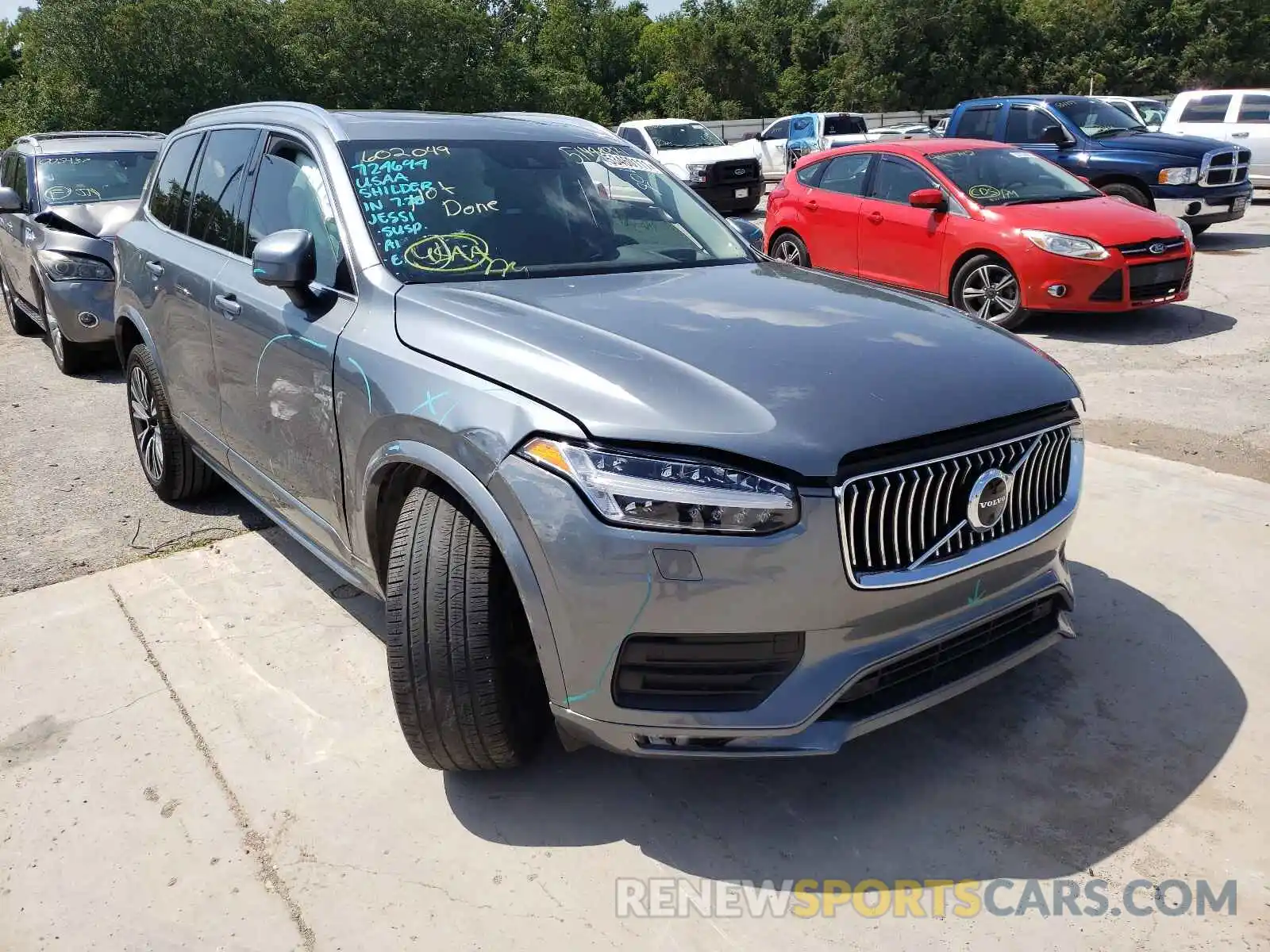 1 Photograph of a damaged car YV4102CK2L1602049 VOLVO XC90 2020