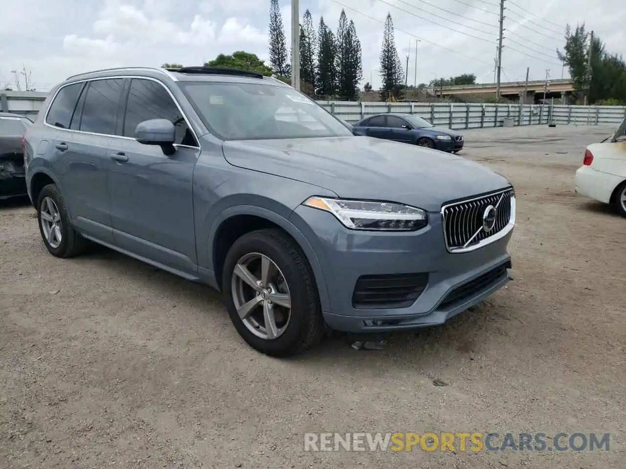 1 Photograph of a damaged car YV4102CK5L1538668 VOLVO XC90 2020