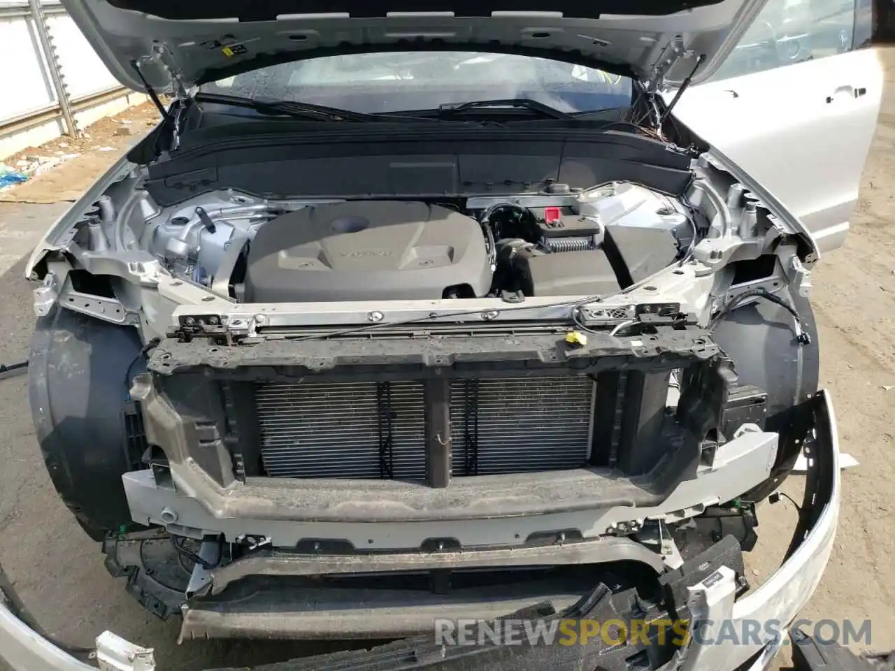 7 Photograph of a damaged car YV4102CK6L1535682 VOLVO XC90 2020