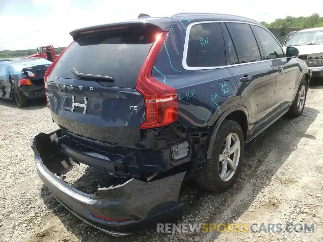 4 Photograph of a damaged car YV4102CK8L1533562 VOLVO XC90 2020