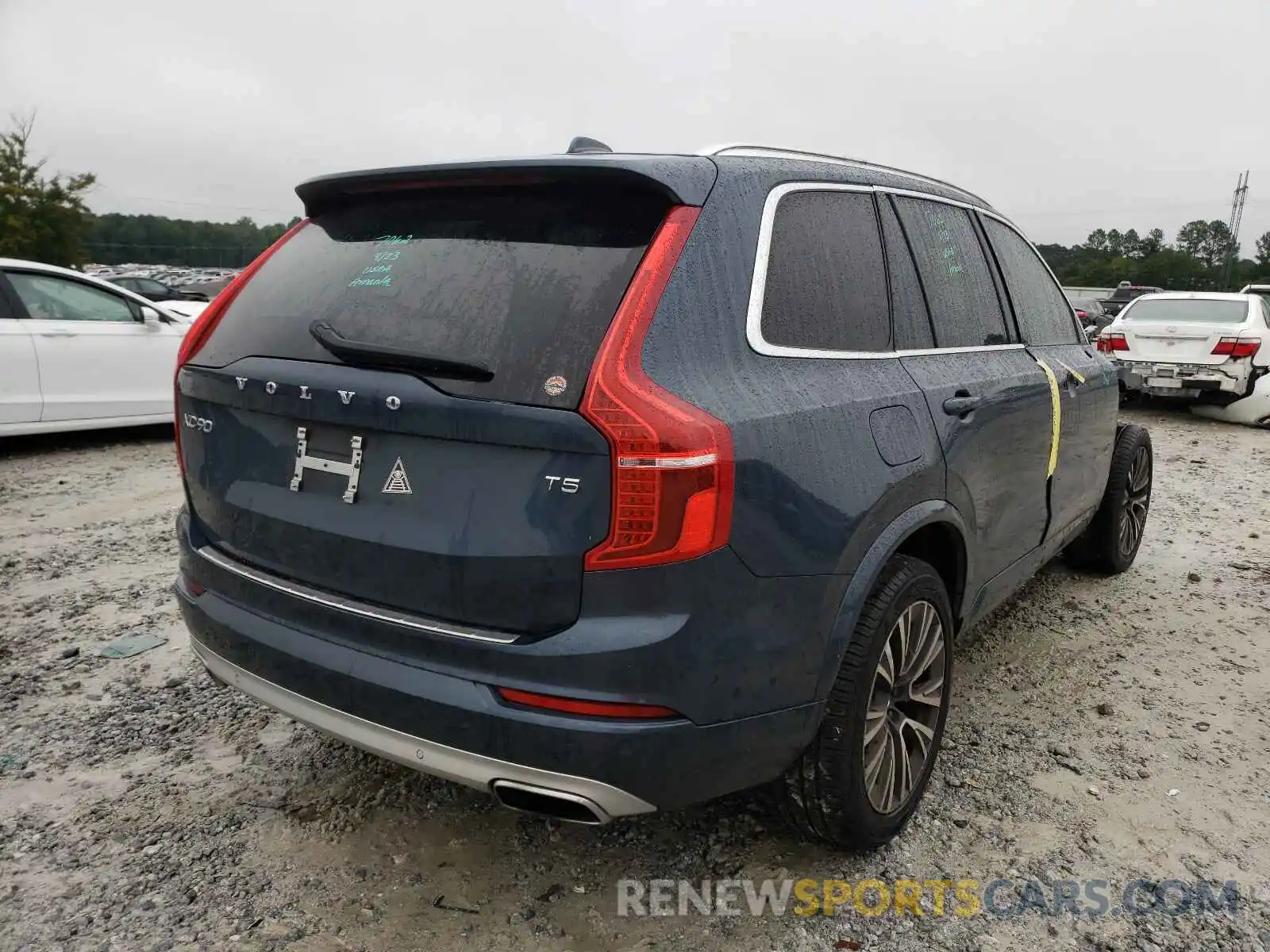 4 Photograph of a damaged car YV4102CK8L1538695 VOLVO XC90 2020