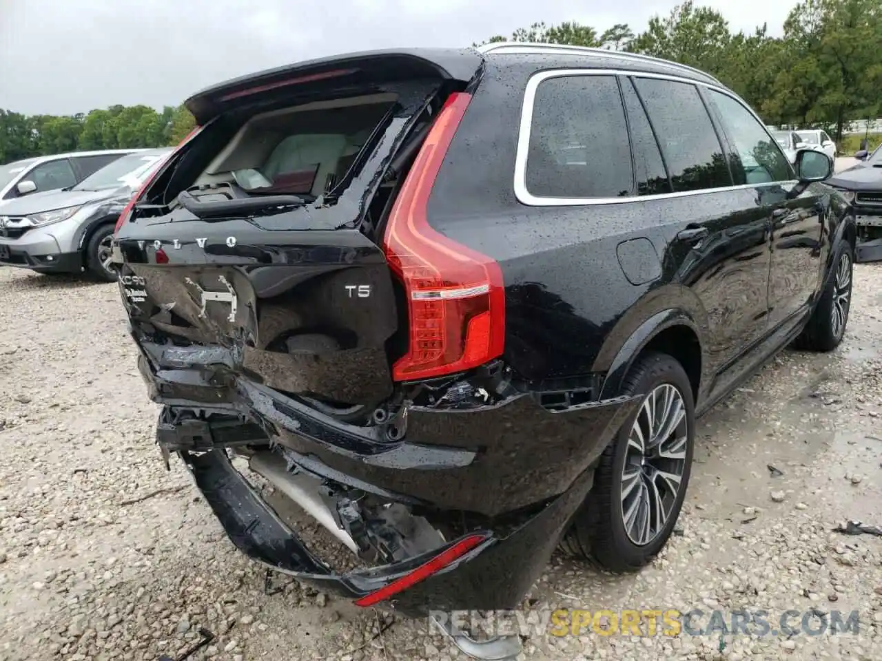 4 Photograph of a damaged car YV4102CK9L1537653 VOLVO XC90 2020