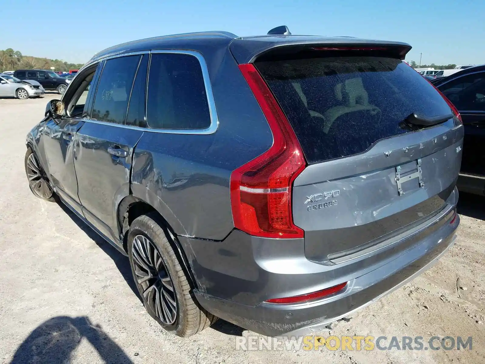 3 Photograph of a damaged car YV4102CK9L1562519 VOLVO XC90 2020