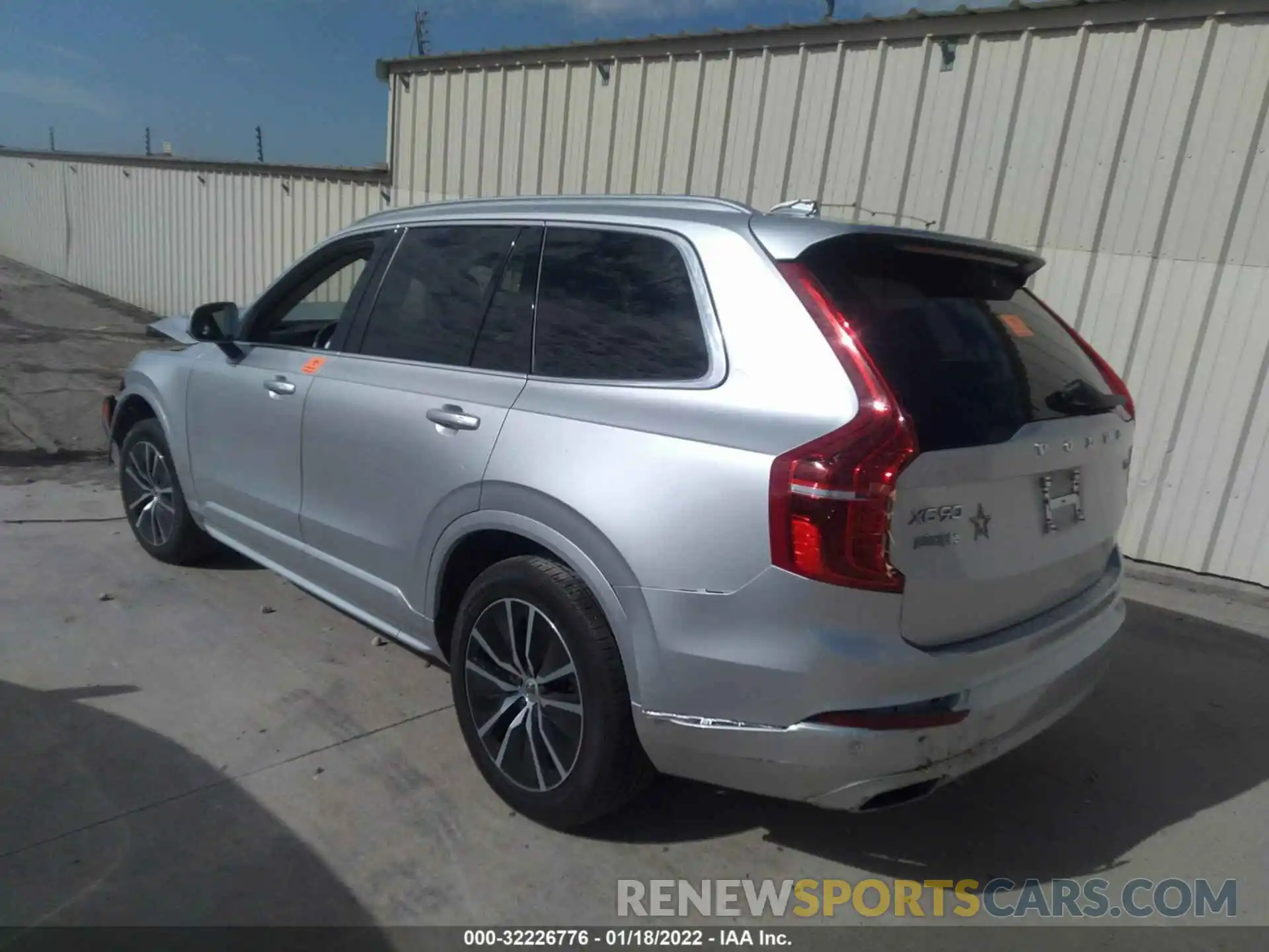 3 Photograph of a damaged car YV4102CK9L1609015 VOLVO XC90 2020