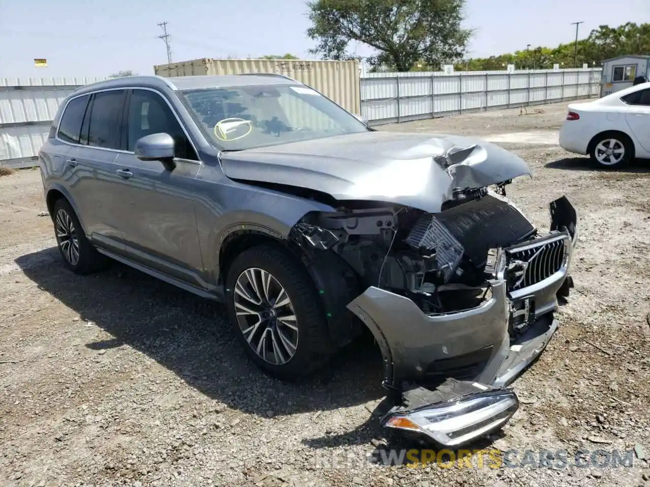 1 Photograph of a damaged car YV4102CK9L1619608 VOLVO XC90 2020