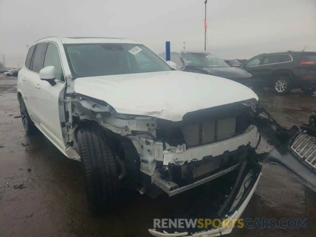 1 Photograph of a damaged car YV4102PK0L1532996 VOLVO XC90 2020