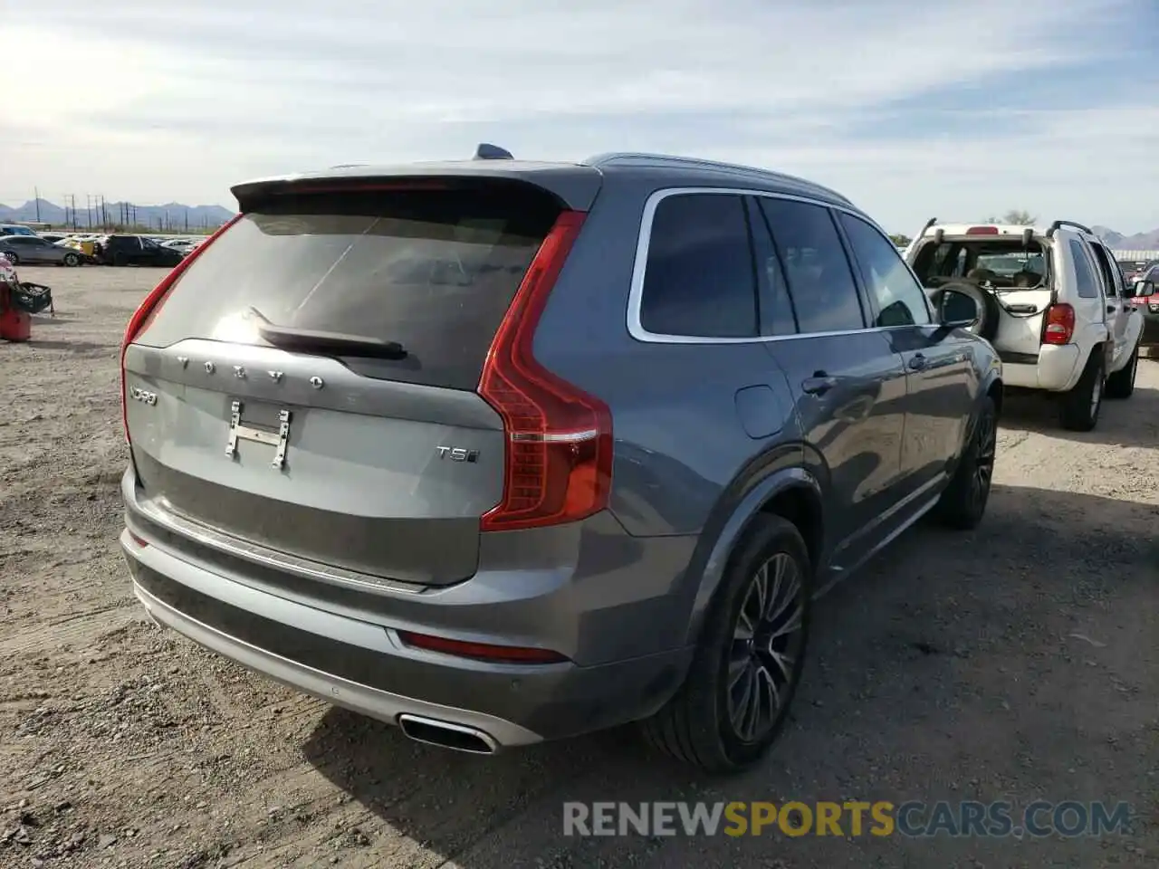 4 Photograph of a damaged car YV4102PK1L1562735 VOLVO XC90 2020