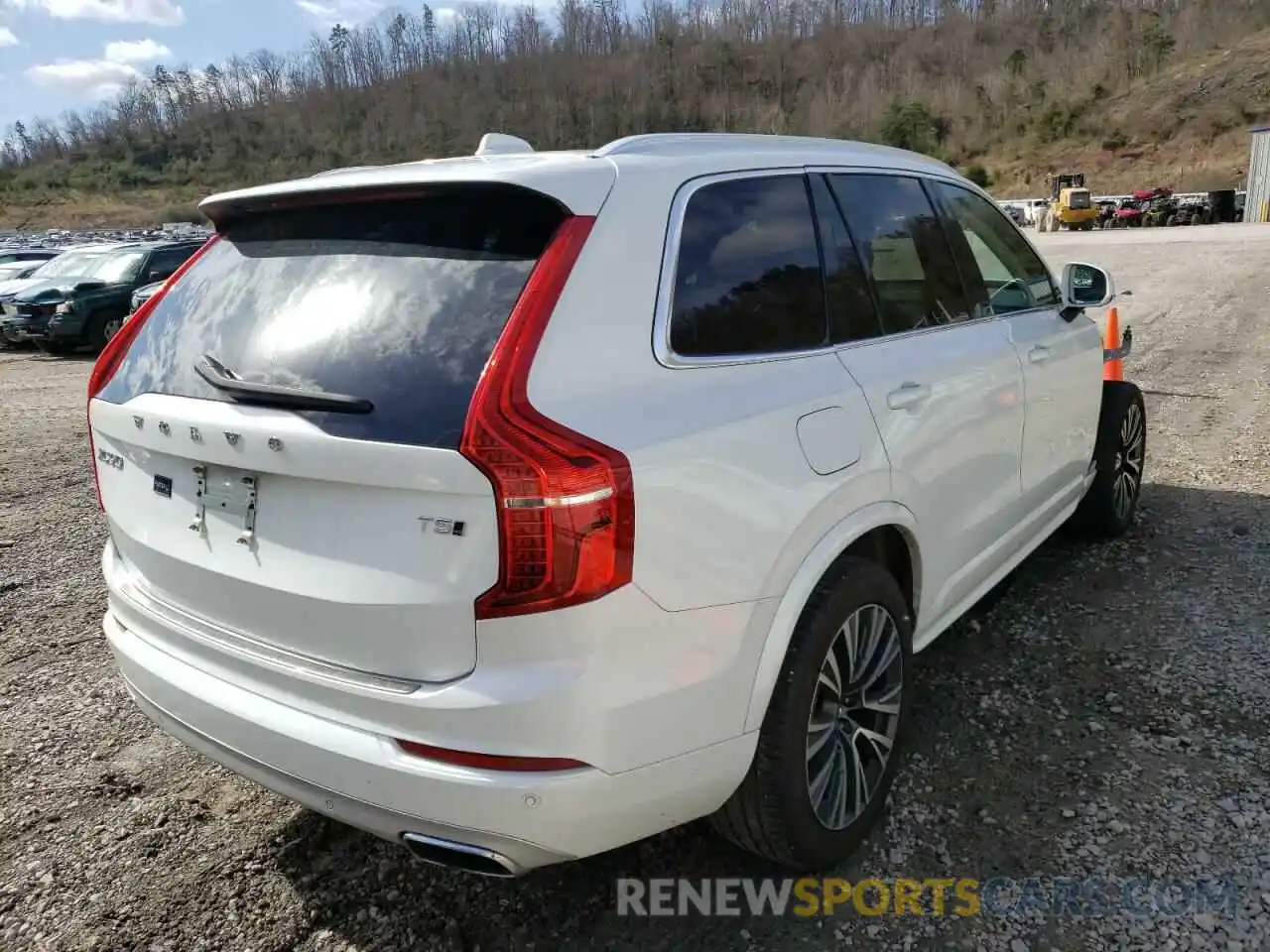 4 Photograph of a damaged car YV4102PK2L1578636 VOLVO XC90 2020