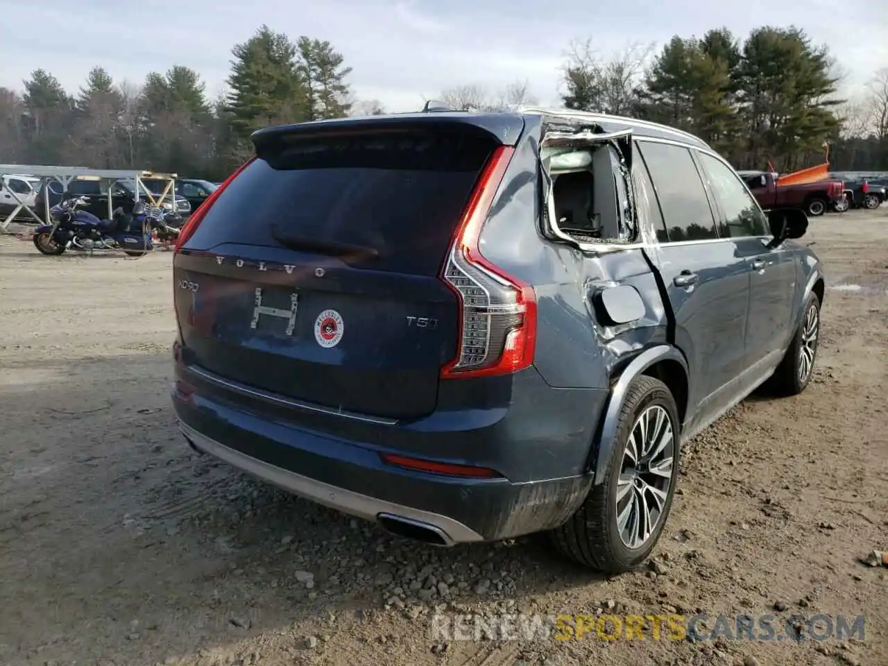 4 Photograph of a damaged car YV4102PK3L1534645 VOLVO XC90 2020