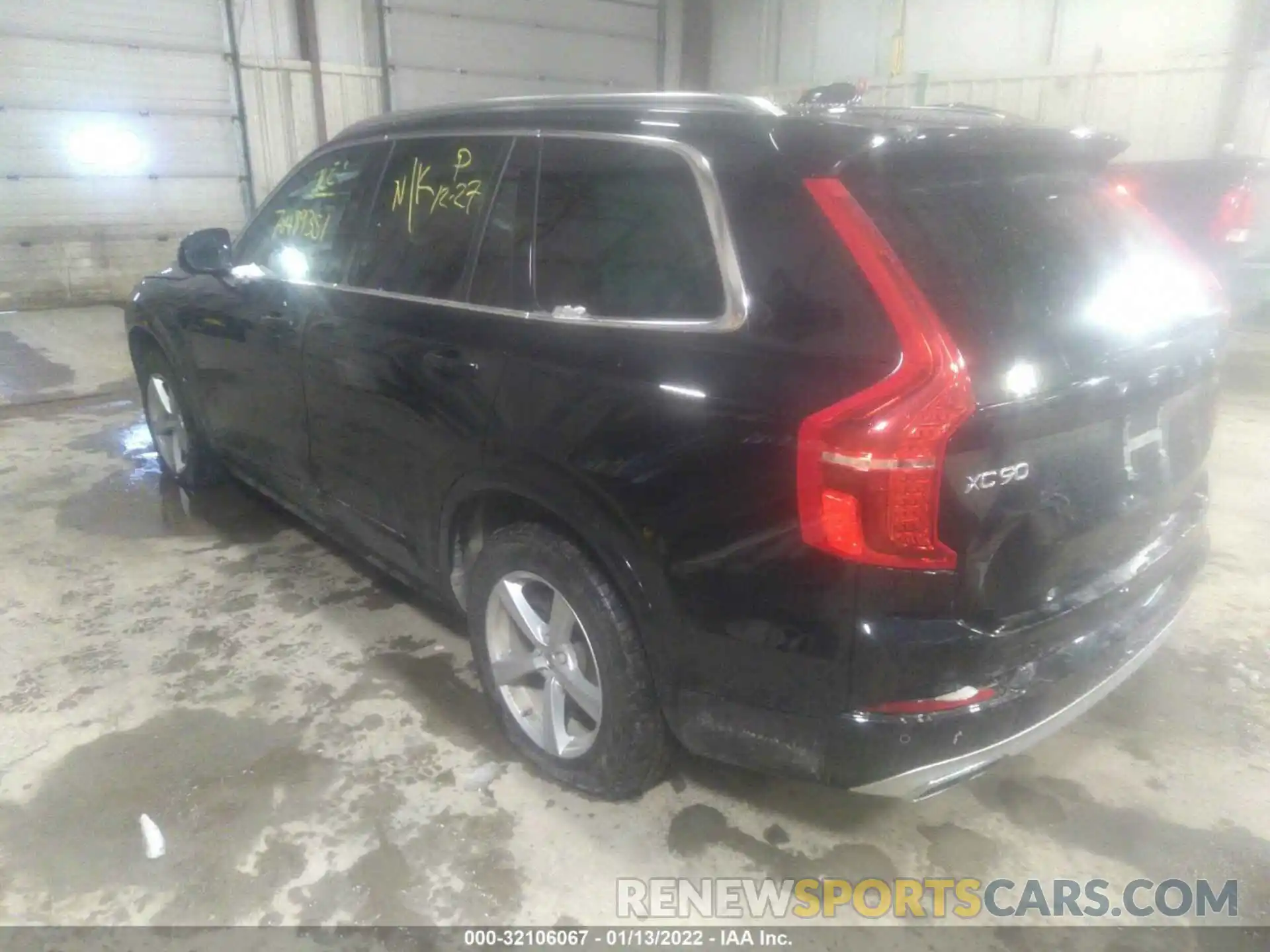 3 Фотография поврежденного автомобиля YV4102PK3L1555981 VOLVO XC90 2020