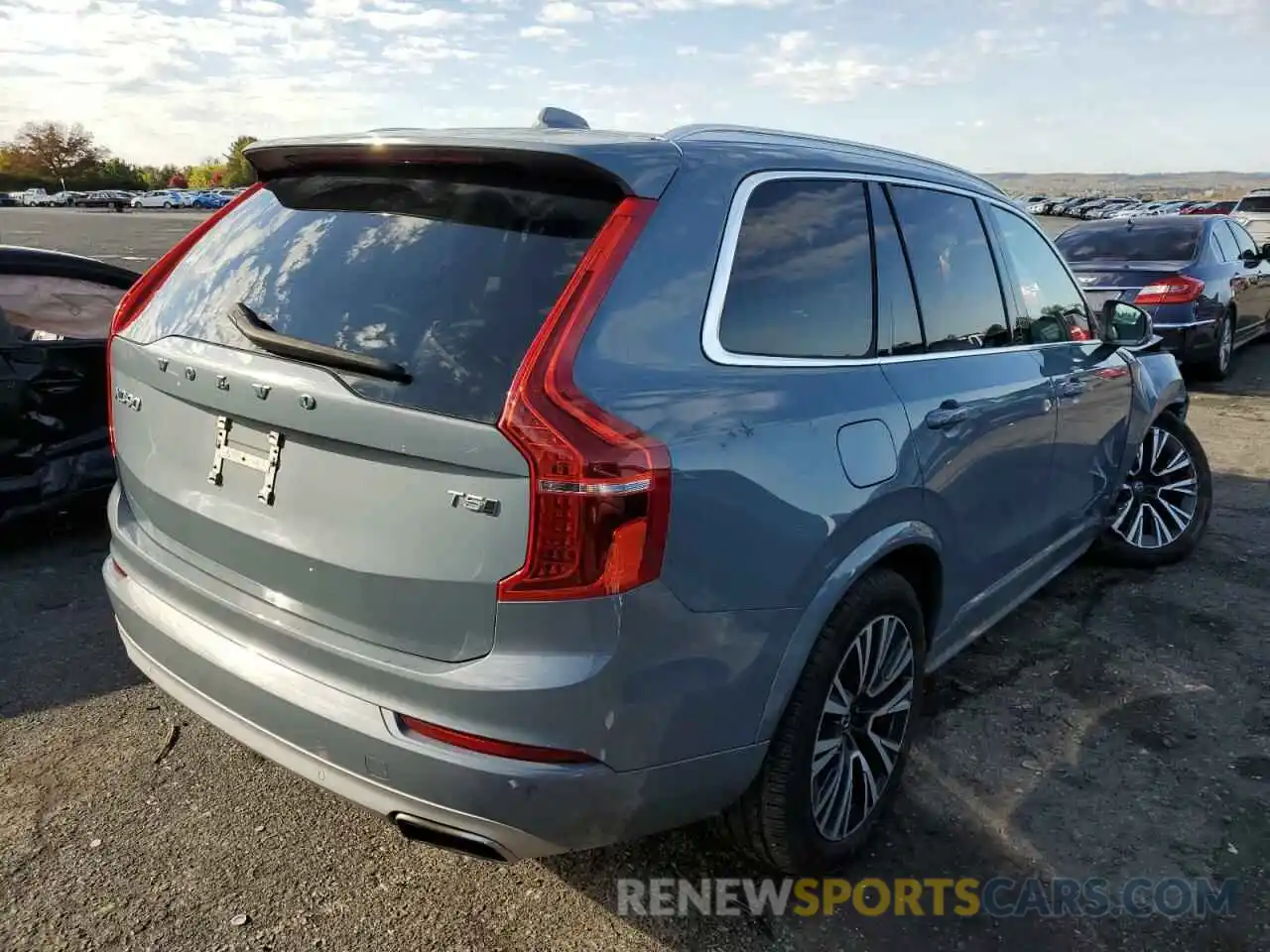 4 Photograph of a damaged car YV4102PK4L1553463 VOLVO XC90 2020