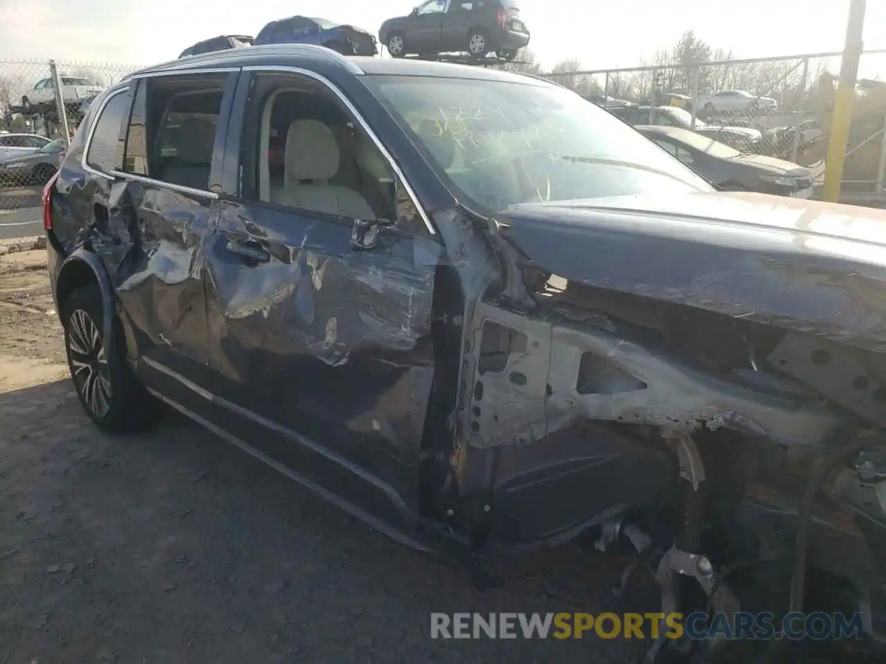 9 Photograph of a damaged car YV4102PK5L1564729 VOLVO XC90 2020