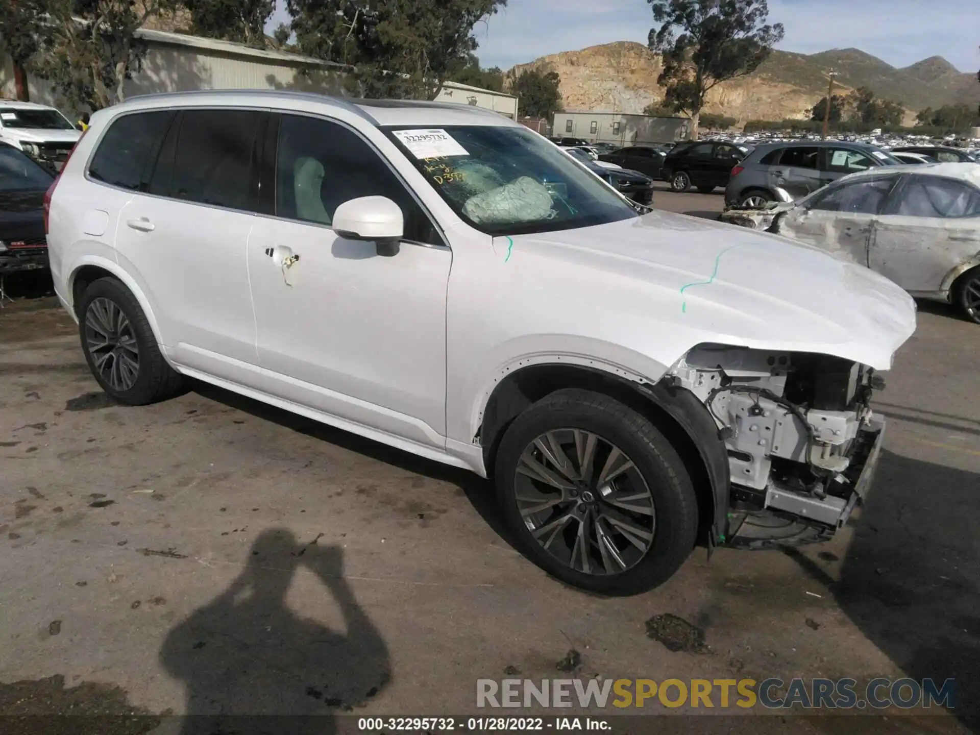 1 Photograph of a damaged car YV4102PK5L1591865 VOLVO XC90 2020