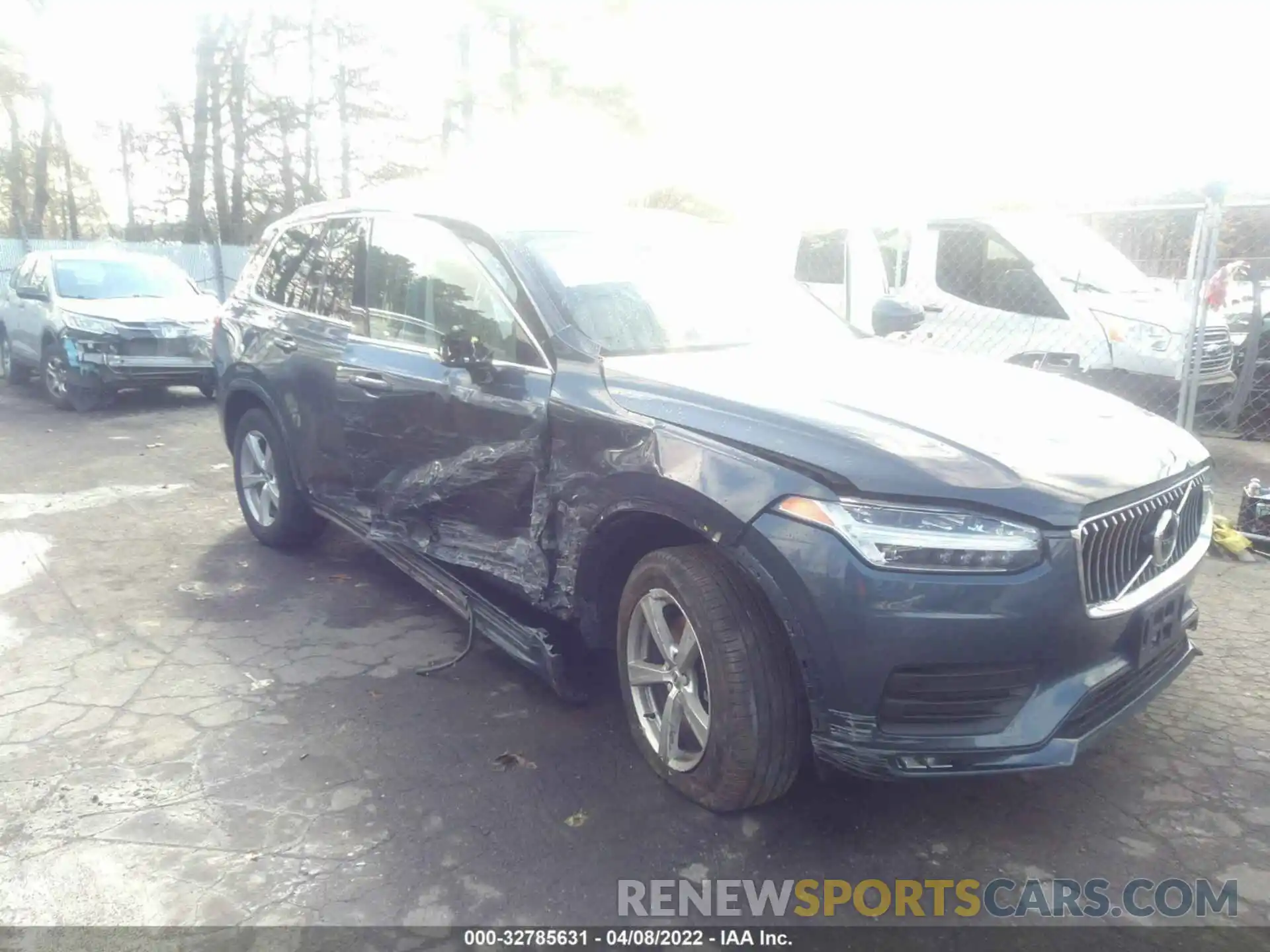 6 Photograph of a damaged car YV4102PK6L1532212 VOLVO XC90 2020