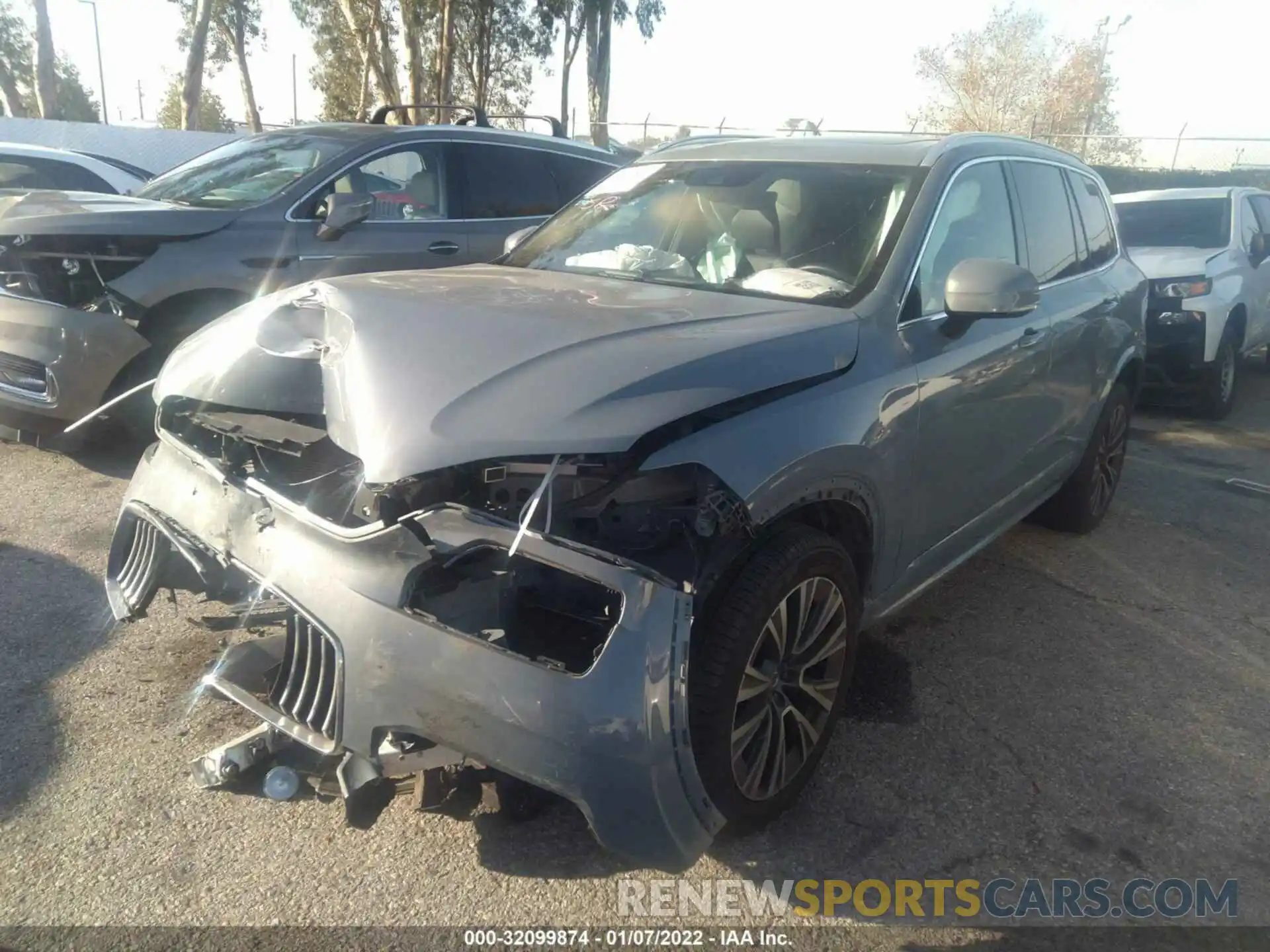 1 Photograph of a damaged car YV4102PK8L1547889 VOLVO XC90 2020