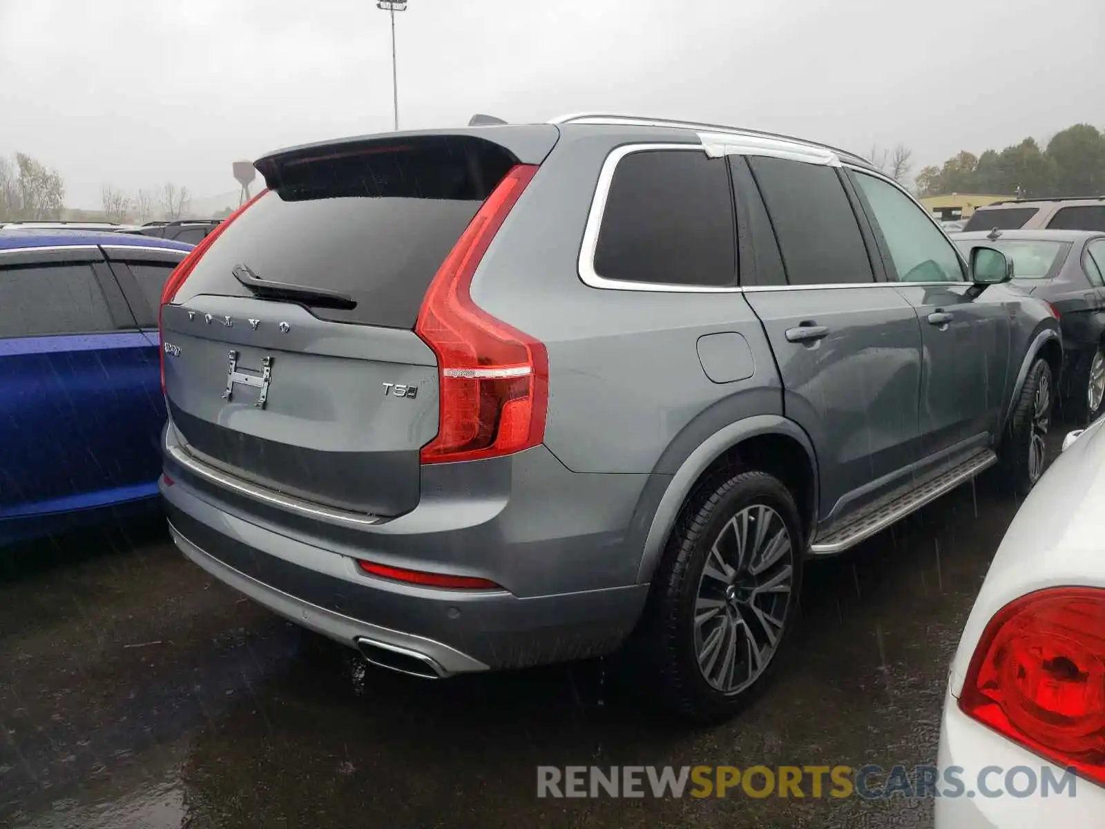 4 Photograph of a damaged car YV4102PK8L1557676 VOLVO XC90 2020