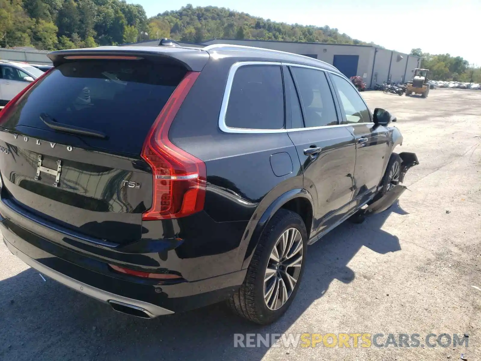 4 Photograph of a damaged car YV4102PK8L1580892 VOLVO XC90 2020