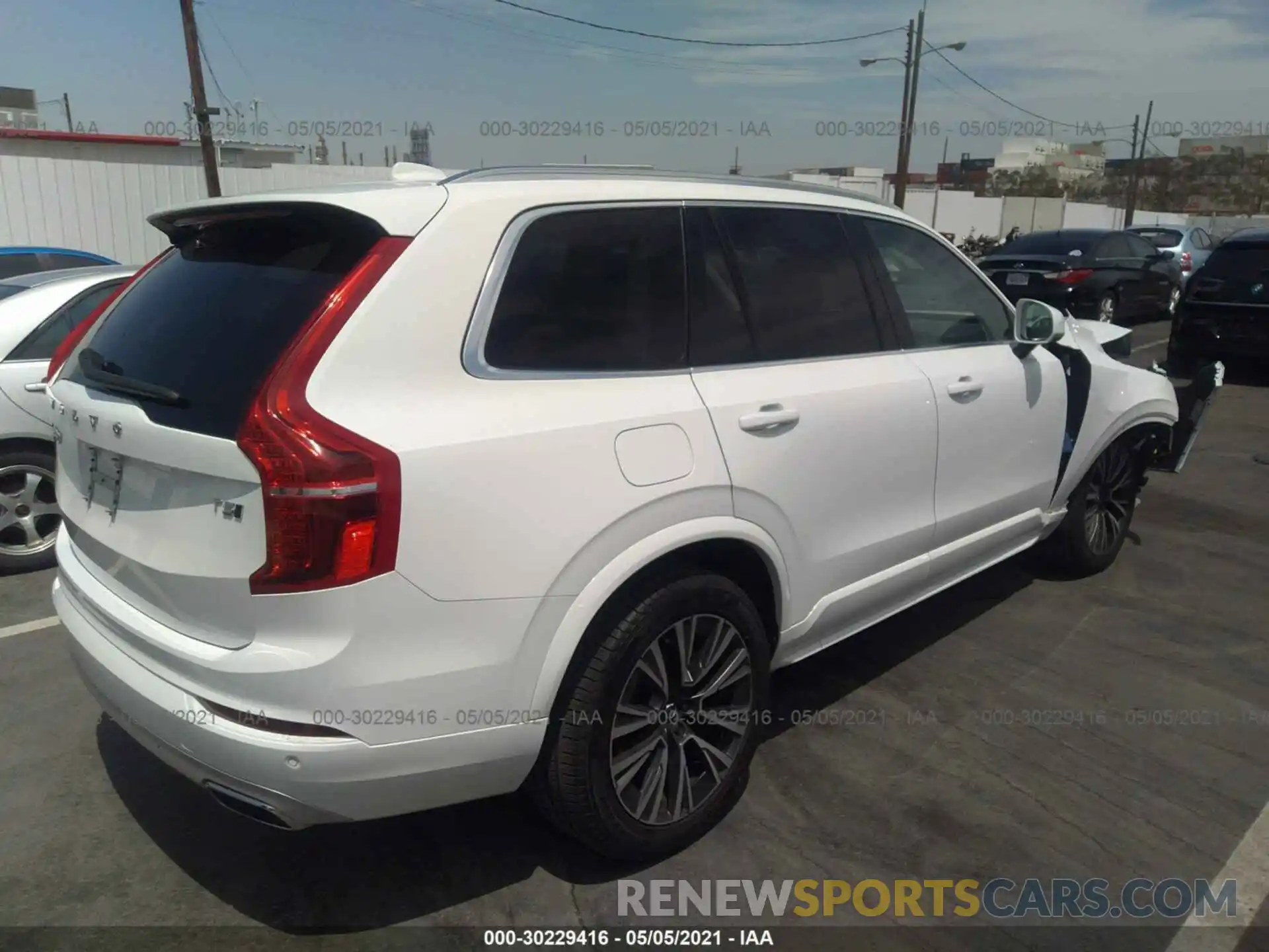 4 Photograph of a damaged car YV4102PK9L1531569 VOLVO XC90 2020