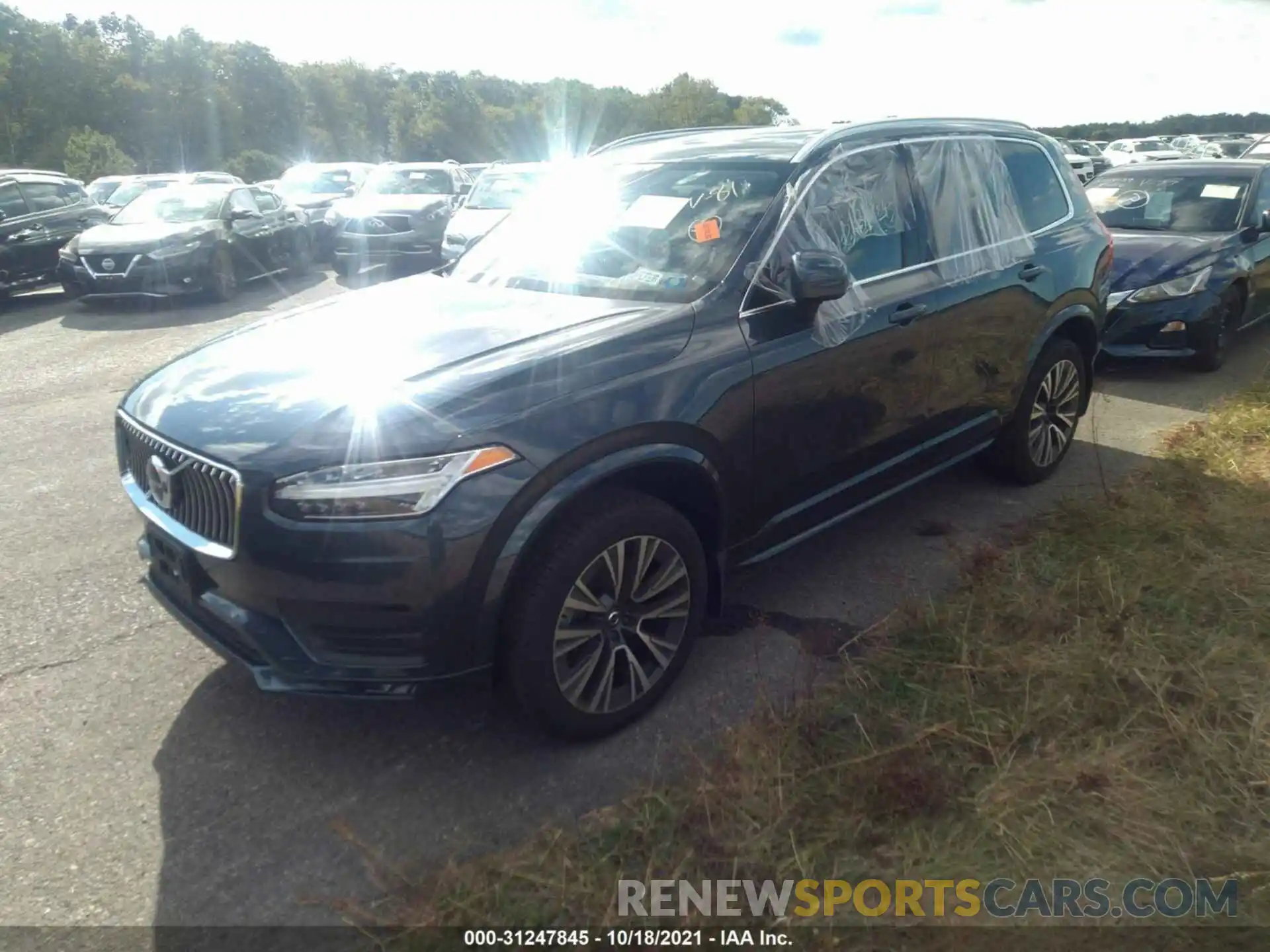 2 Photograph of a damaged car YV4102PK9L1571361 VOLVO XC90 2020