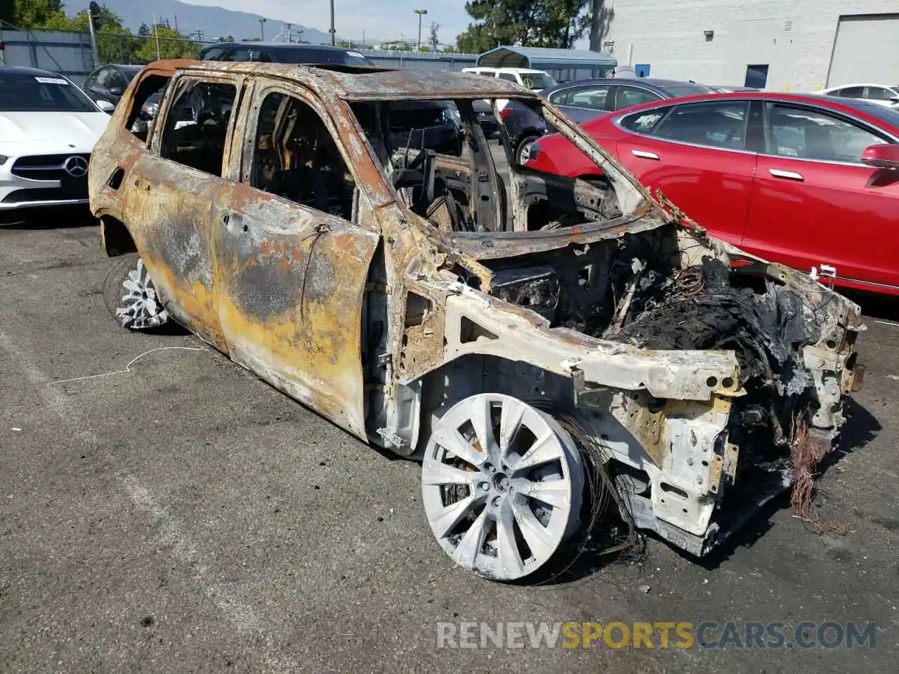 1 Photograph of a damaged car YV4102PK9L1599936 VOLVO XC90 2020