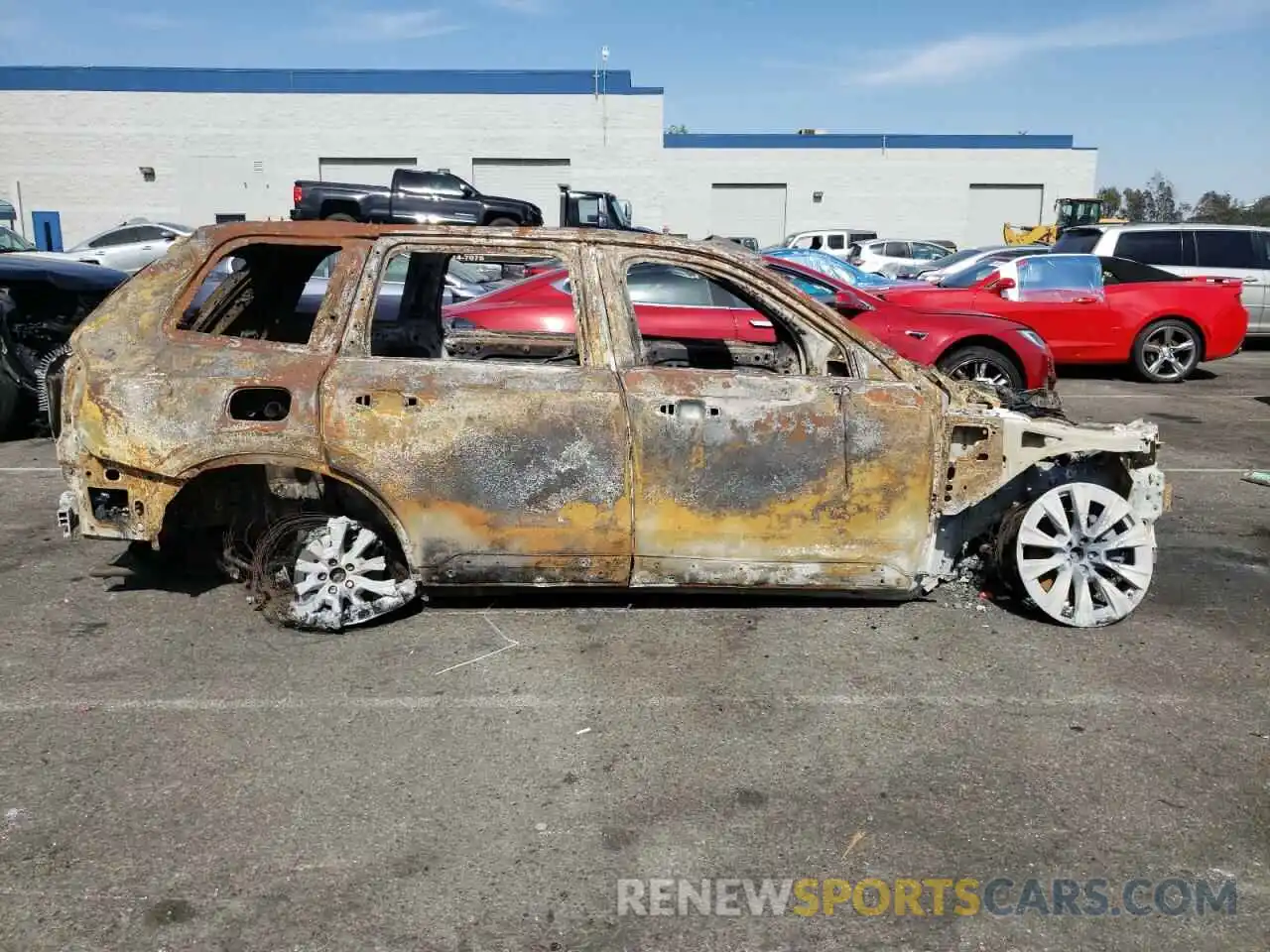 10 Photograph of a damaged car YV4102PK9L1599936 VOLVO XC90 2020