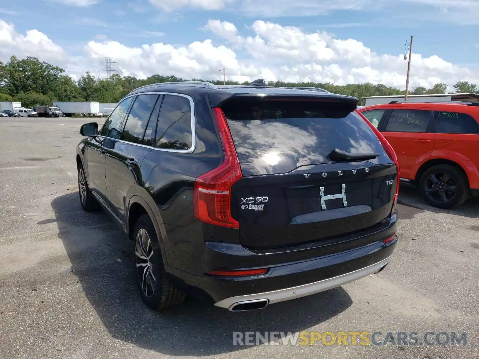 3 Photograph of a damaged car YV4102PKXL1582286 VOLVO XC90 2020