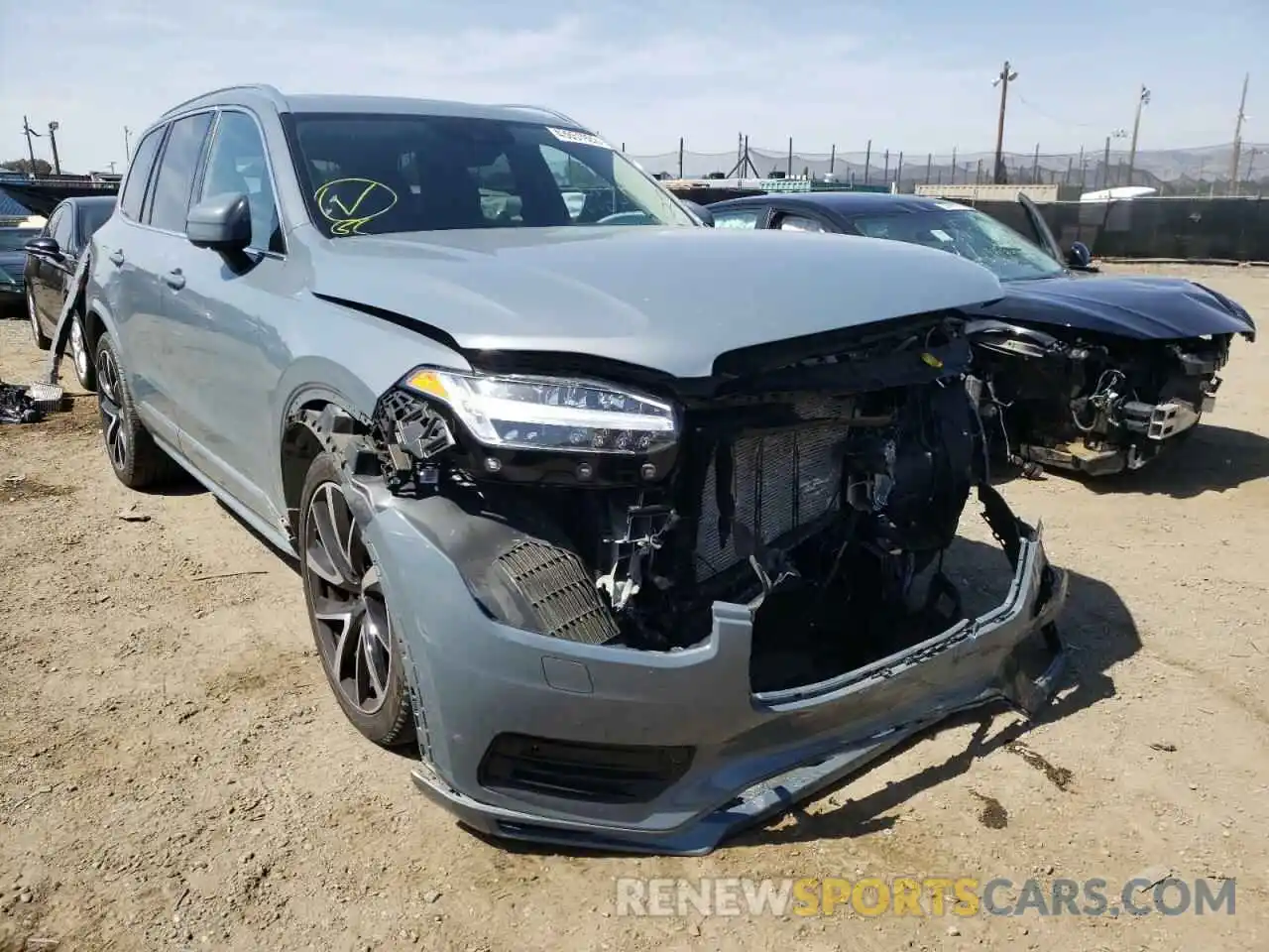 1 Photograph of a damaged car YV4A221K0L1593509 VOLVO XC90 2020